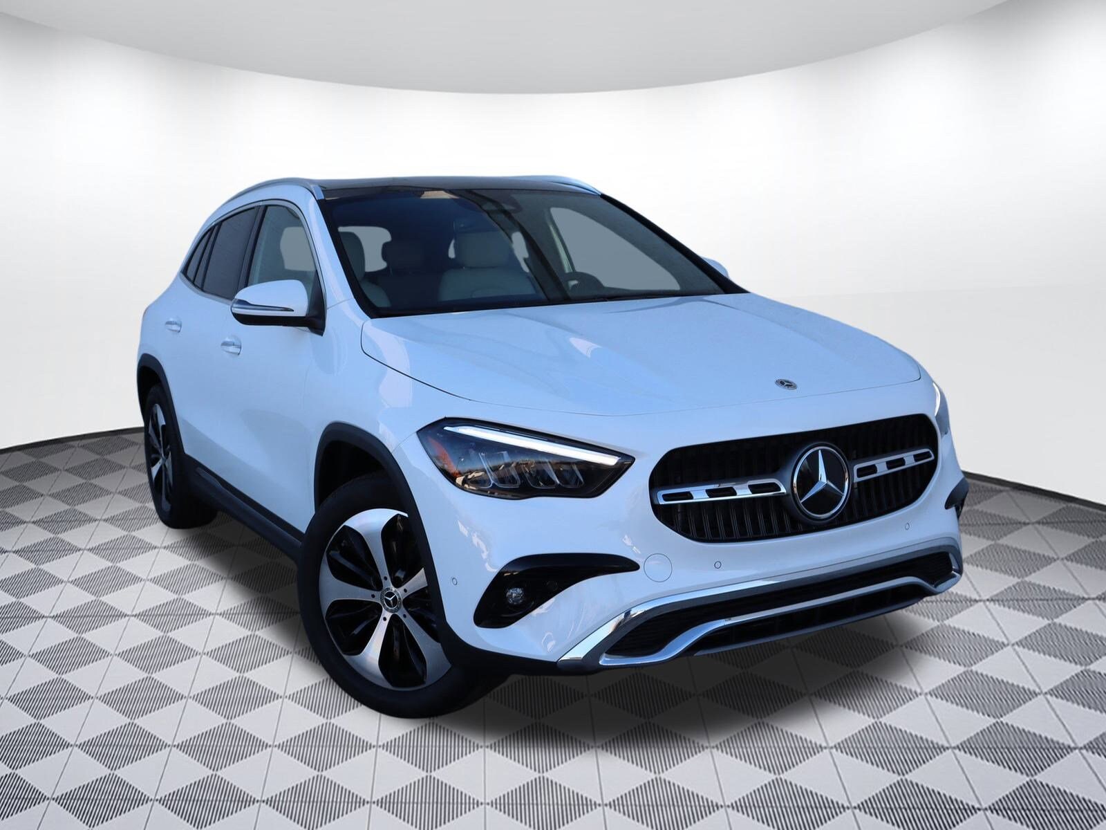 2025 Mercedes Benz GLA 250 photo 2