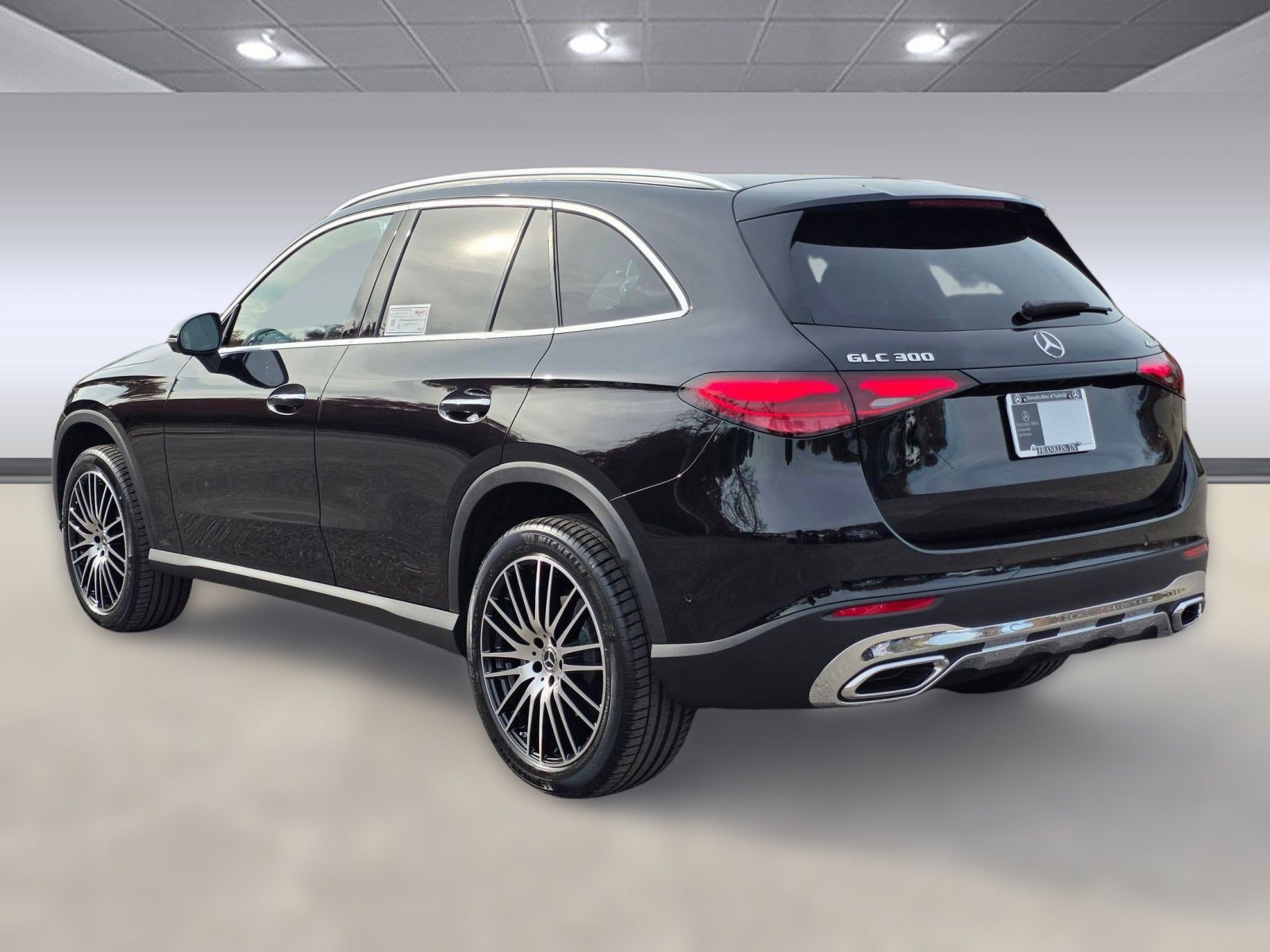 2026 Mercedes Benz GLC 300 4MATIC photo 3