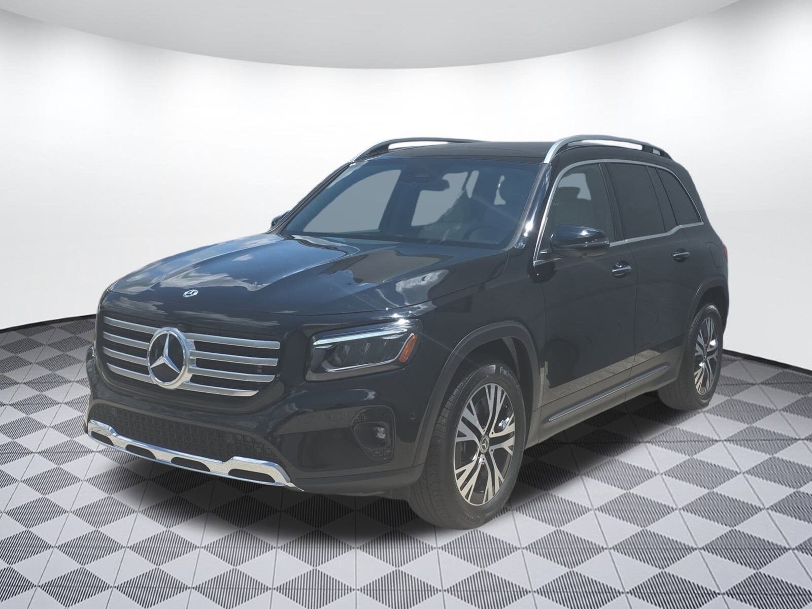 2025 Mercedes Benz GLB 250 photo 3