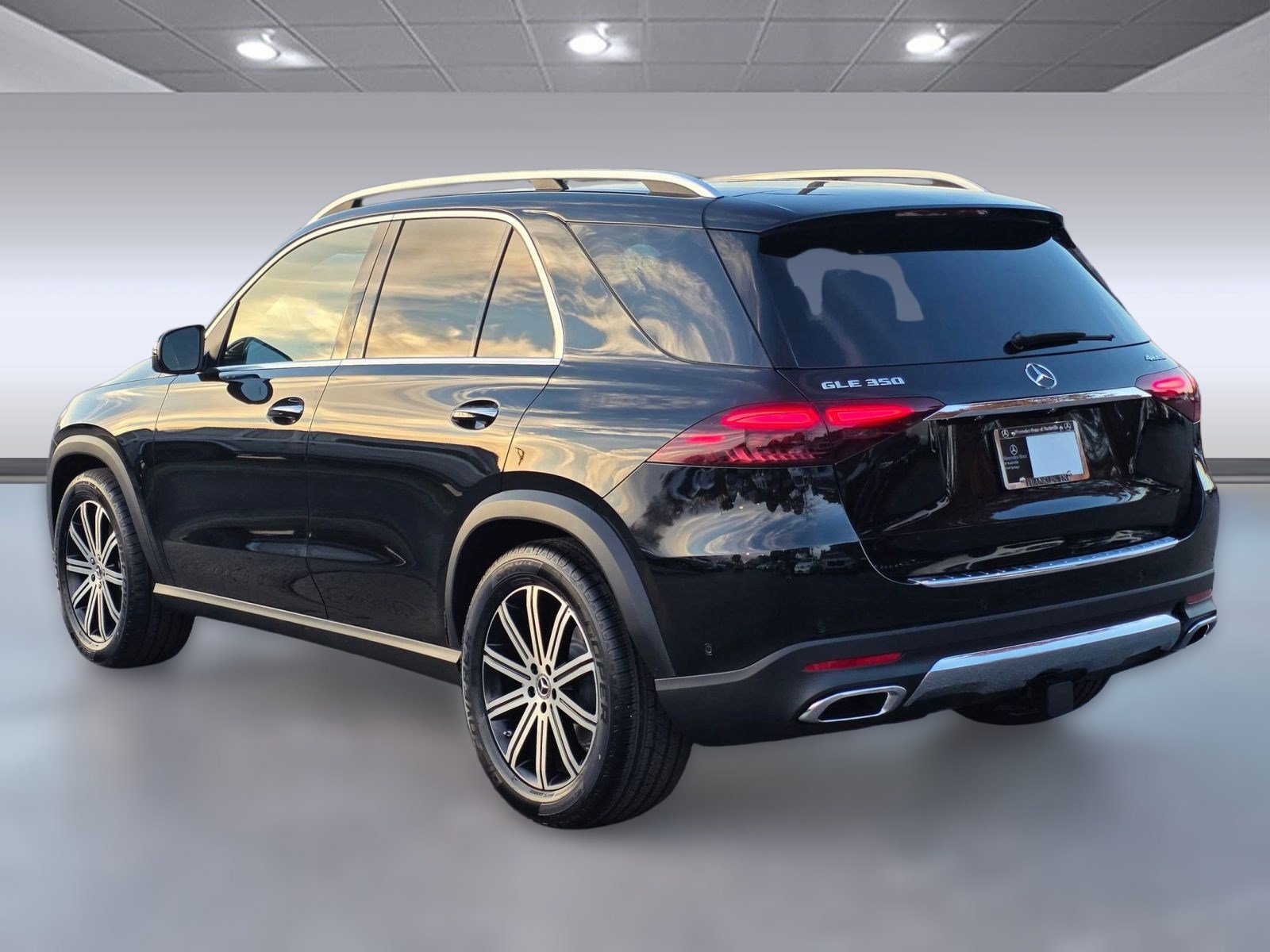 2026 Mercedes Benz GLE 350 4MATIC photo 3