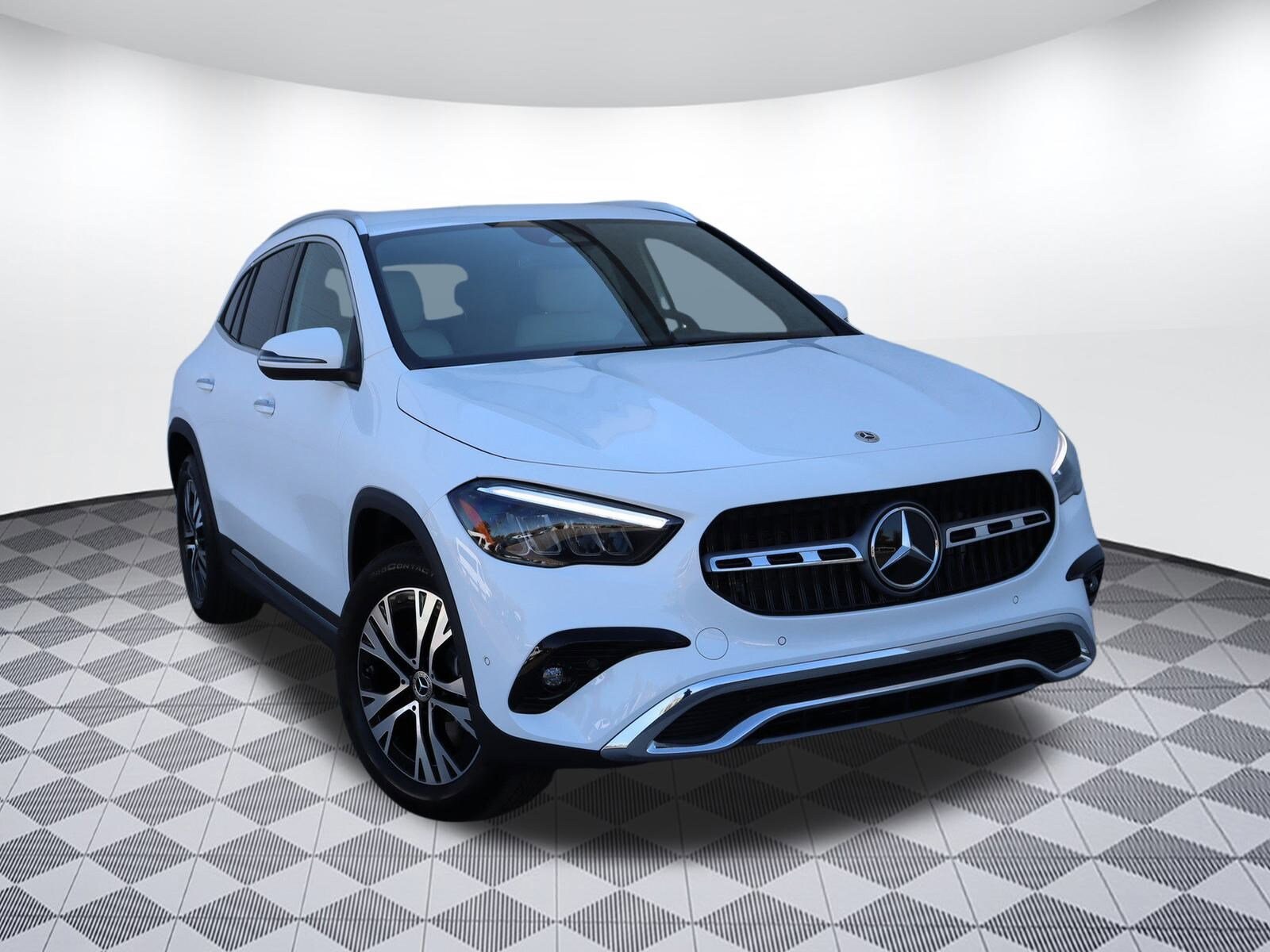 2025 Mercedes Benz GLA 250 photo 2