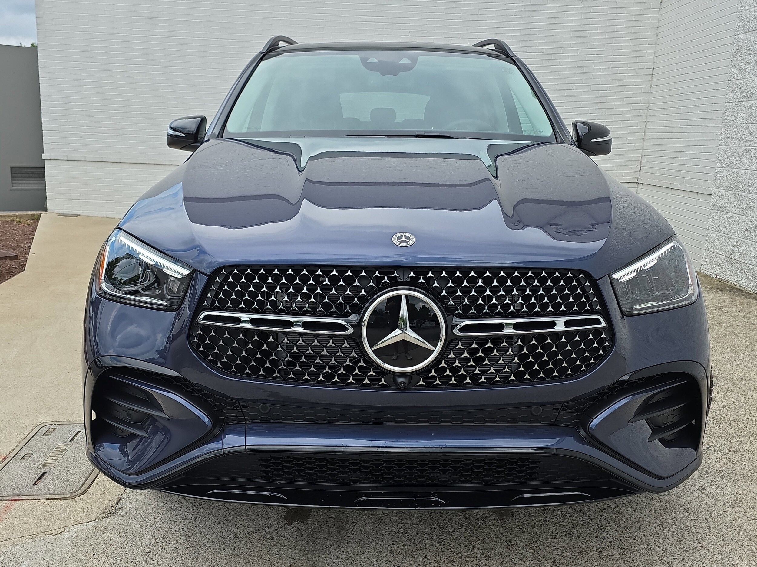 2025 Mercedes Benz GLE 350 4MATIC photo 3