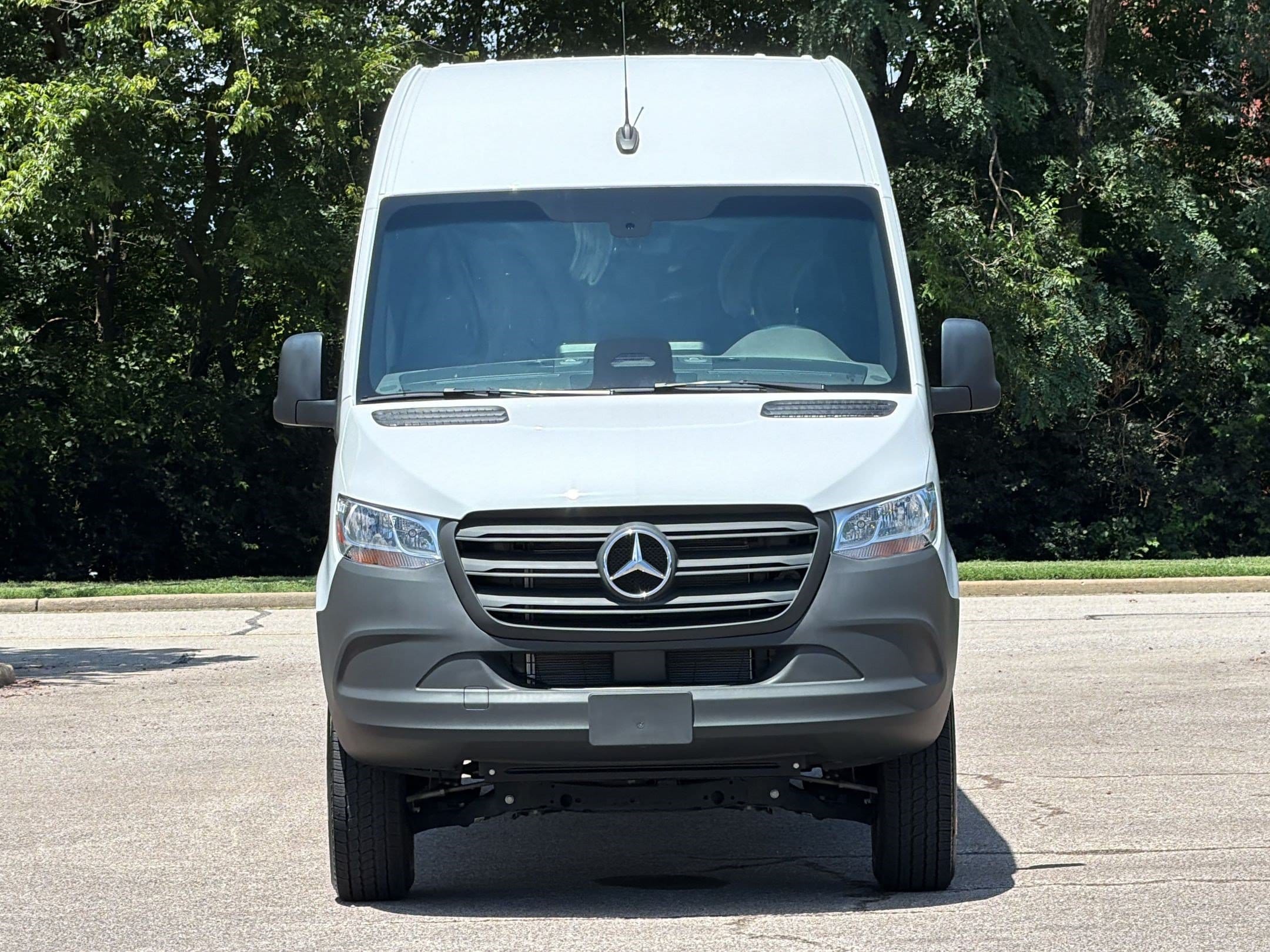 2025 Mercedes-Benz Sprinter Crew Van Base - Photo 7