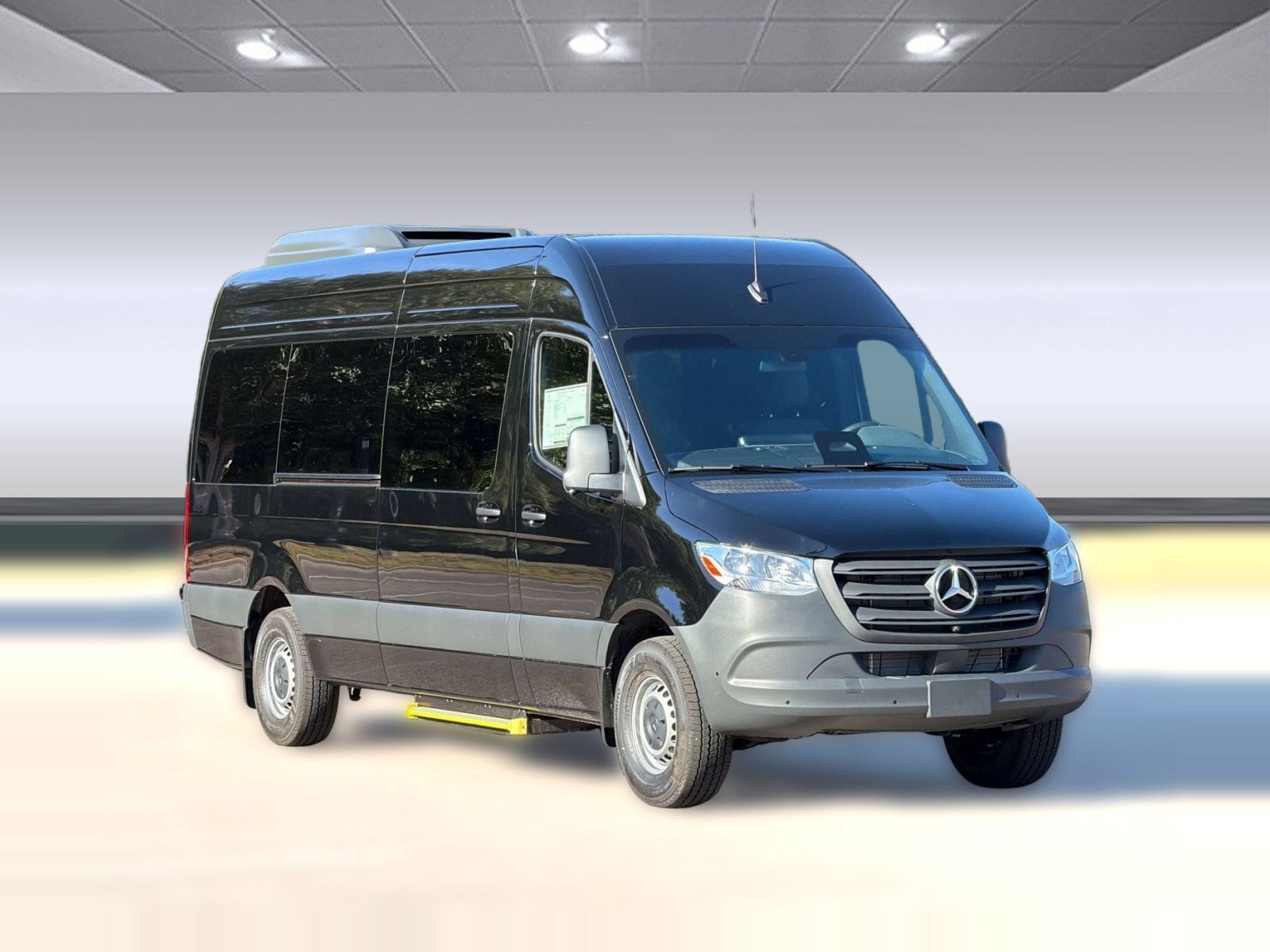 2026 Mercedes-Benz Sprinter Passenger Van Sprinter 2500 High Roof 4-Cyl Diesel HO (2500 High 2500 High Roof I4 Diesel HO 170 RWD