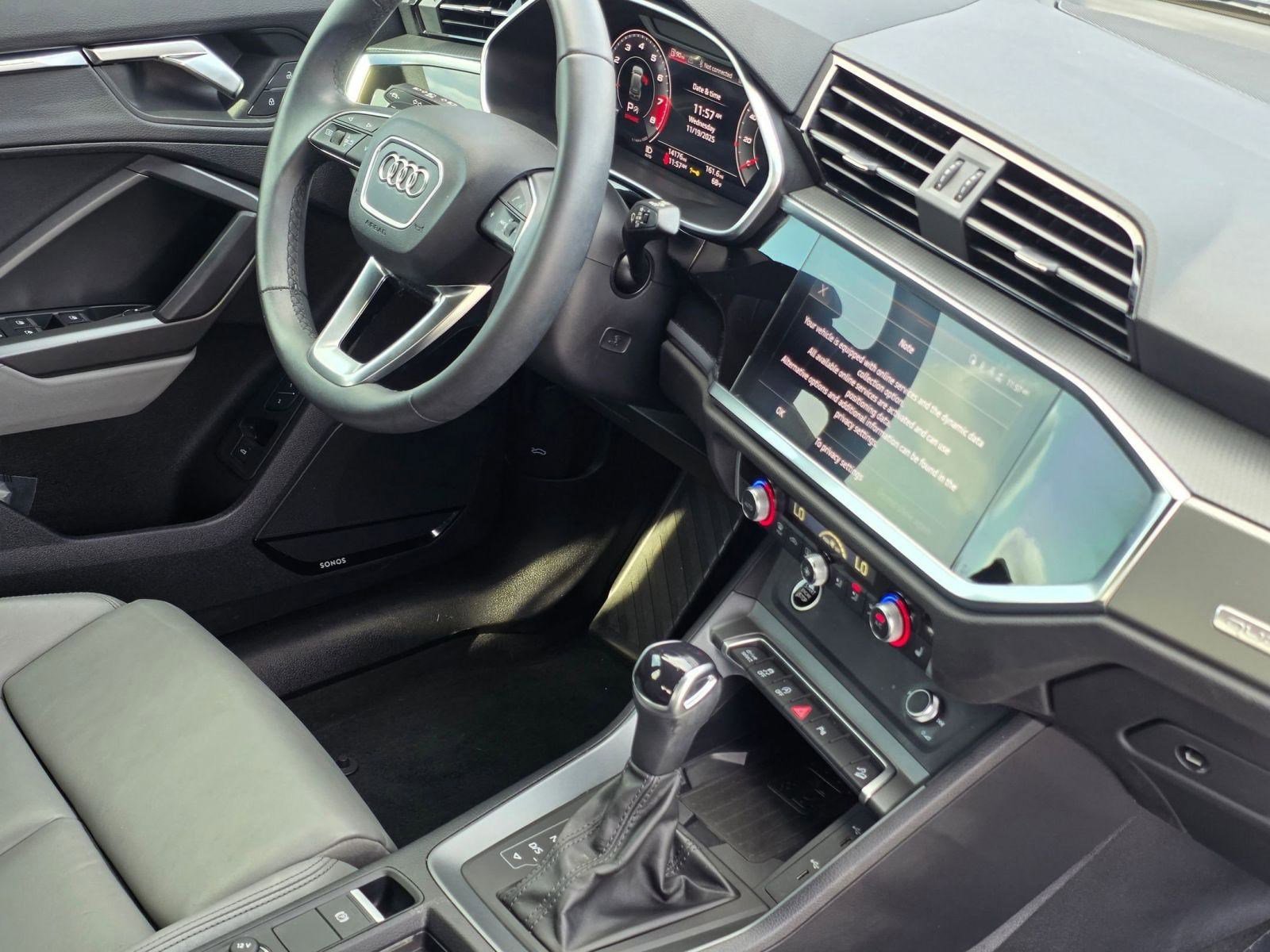 2024 Audi Q3 S line Premium Plus photo 3