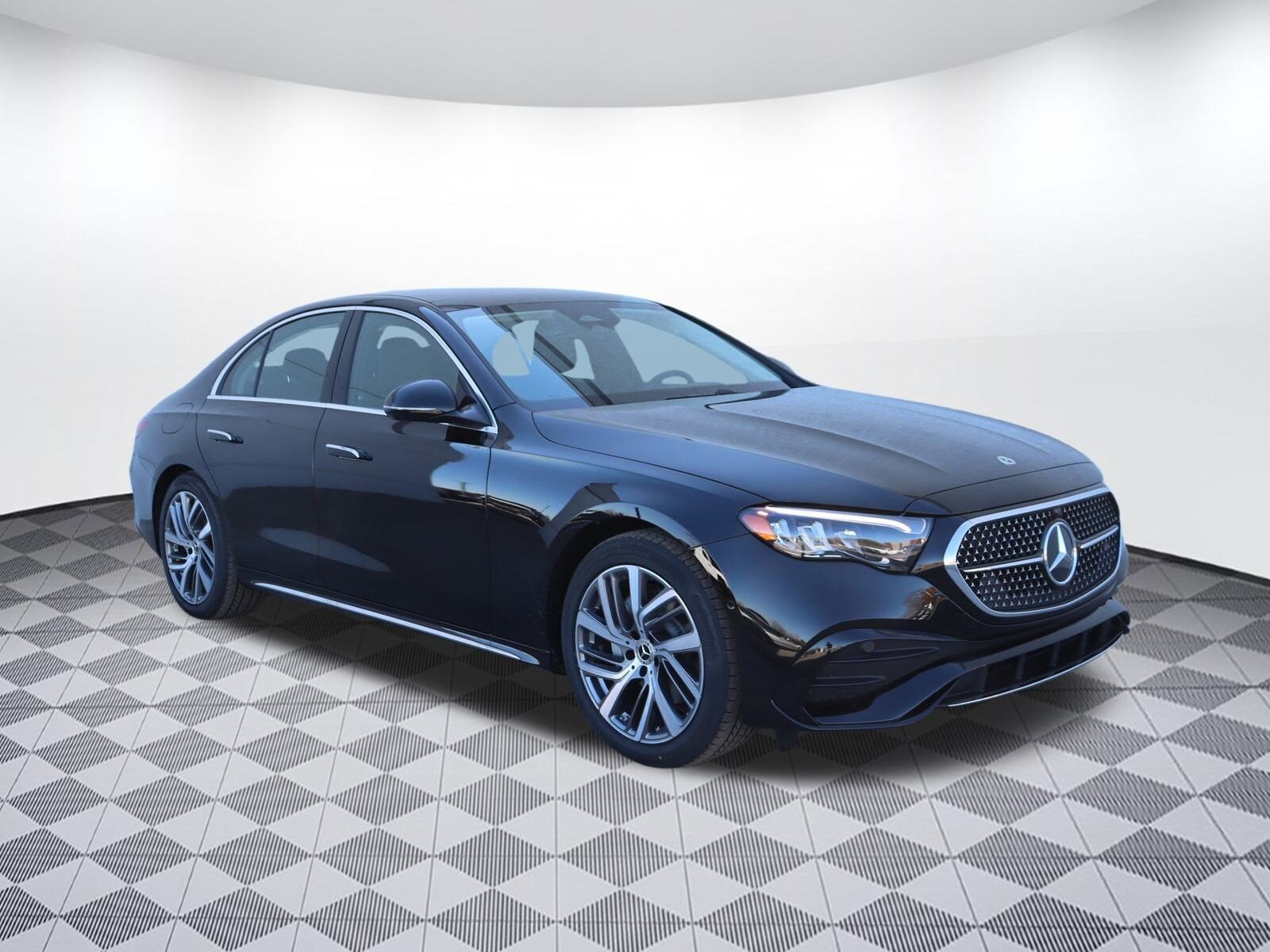 2025 Mercedes Benz E 350 photo 2