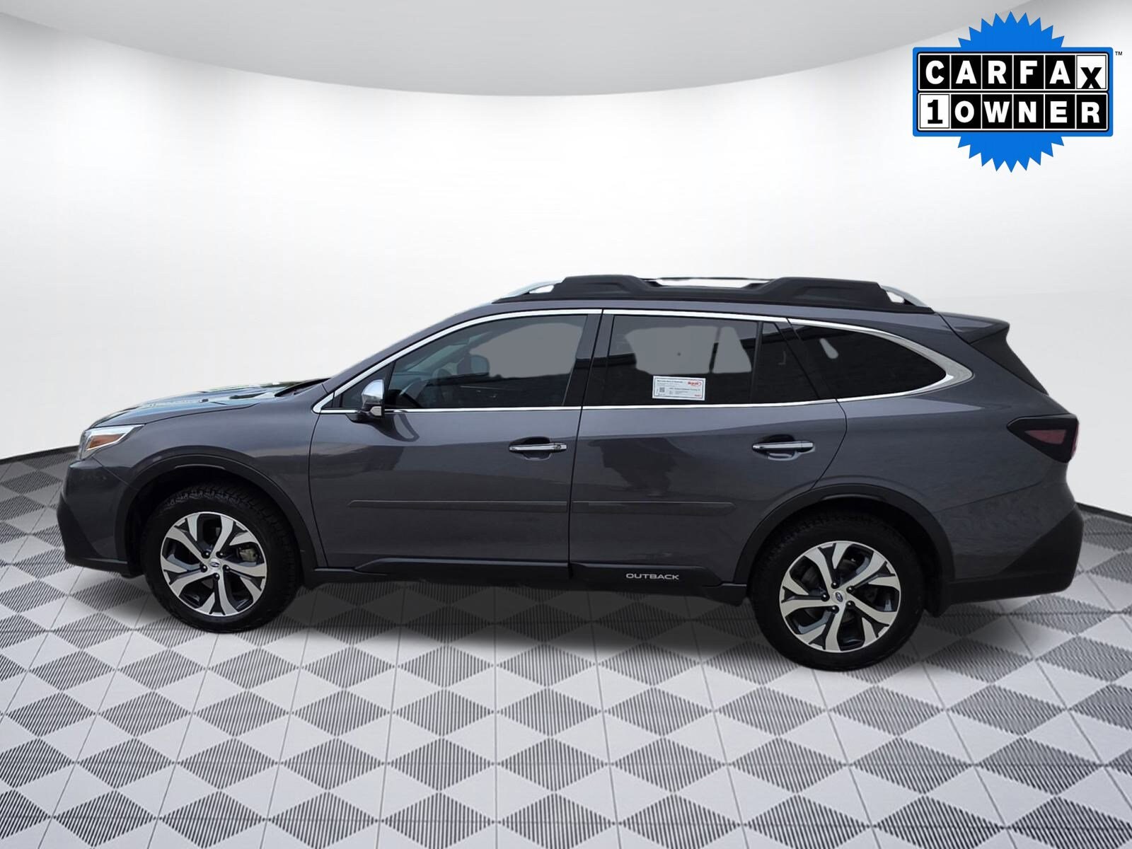 2021 Subaru Outback Touring XT photo 2