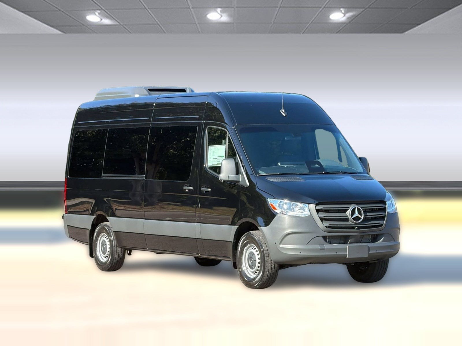 2026 Mercedes-Benz Sprinter Passenger Van Sprinter 2500 High Roof 4-Cyl Diesel HO (2500 High 2500 High Roof I4 Diesel HO 170 RWD