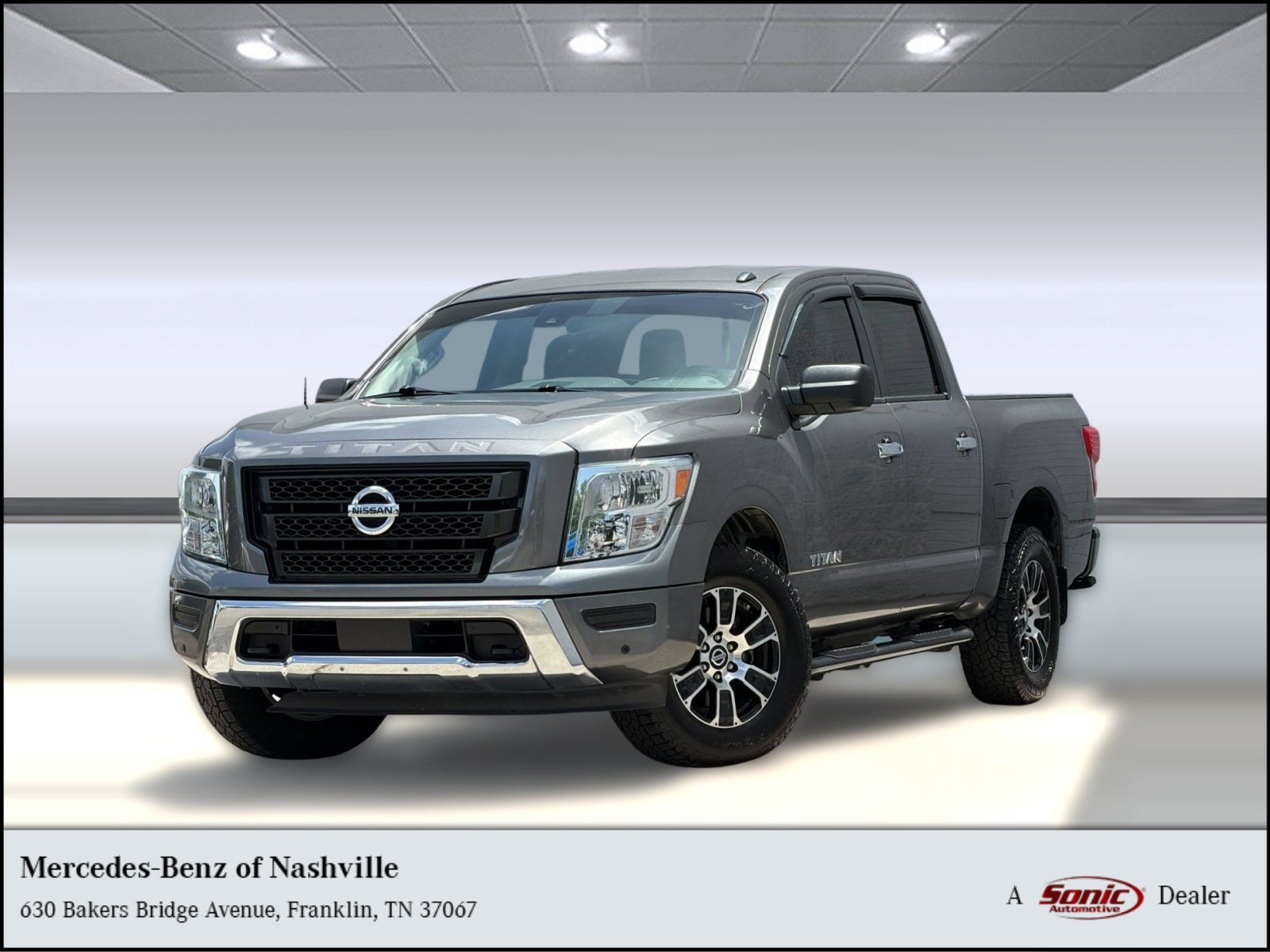 2021 Nissan Titan SV 4X4 Crew Cab's photo