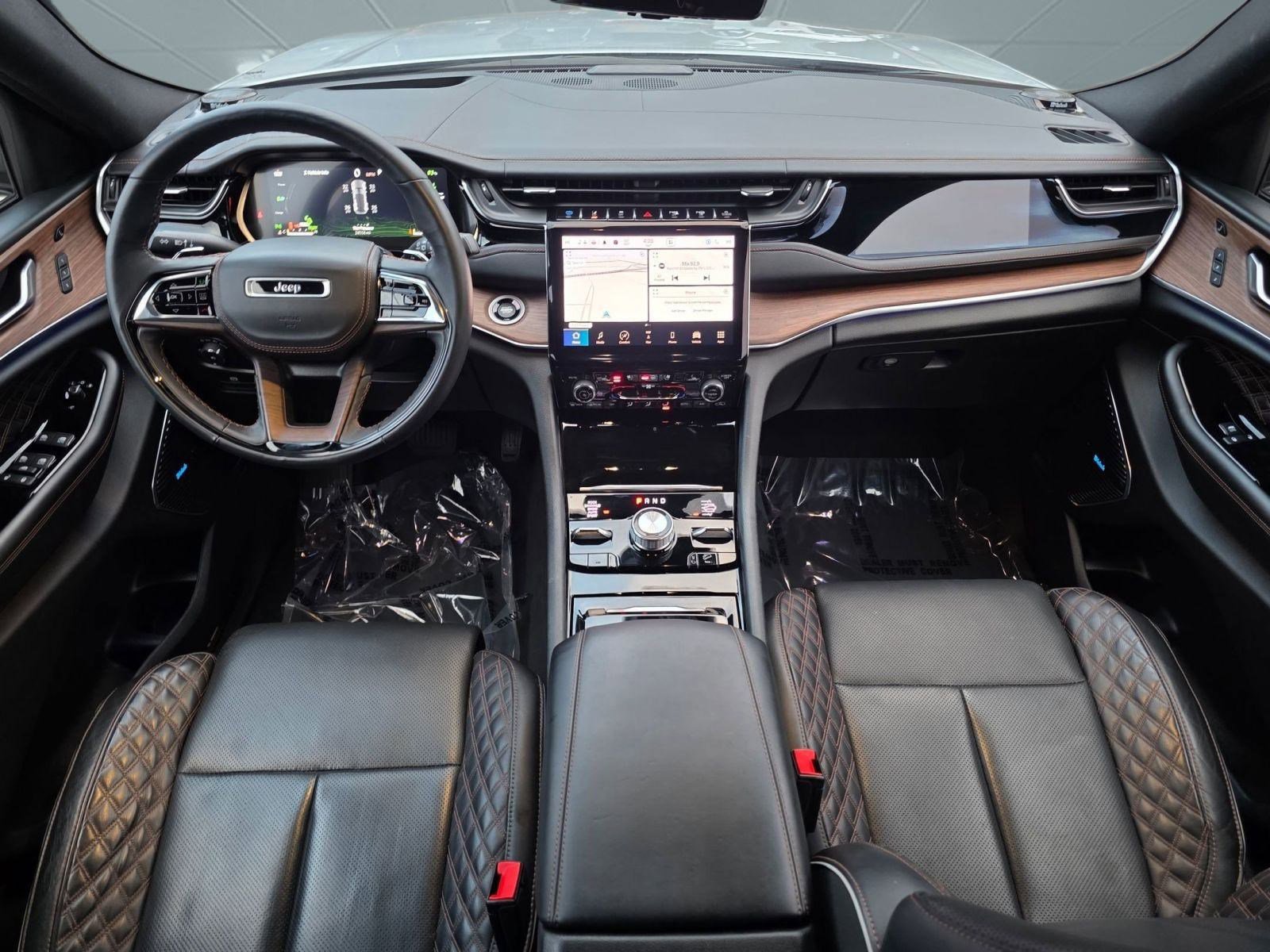 2022 Jeep Cherokee Summit 4xe photo 4