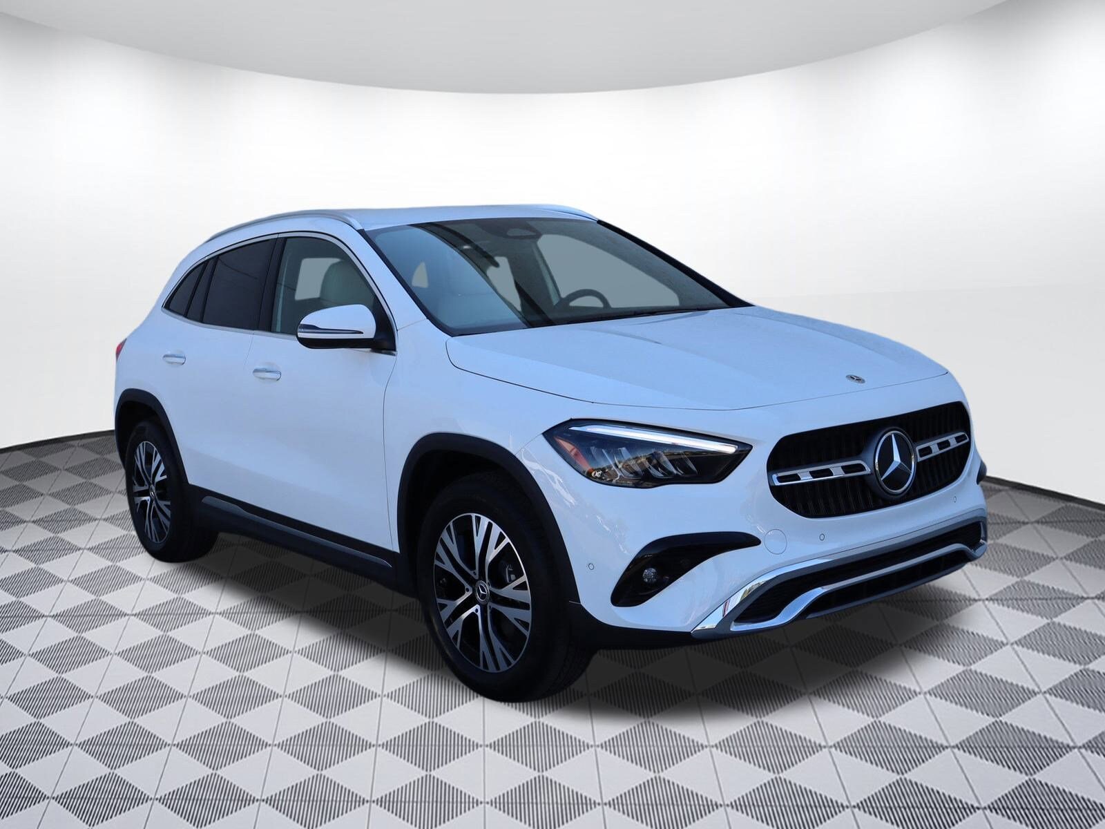 2025 Mercedes Benz GLA 250 photo 3
