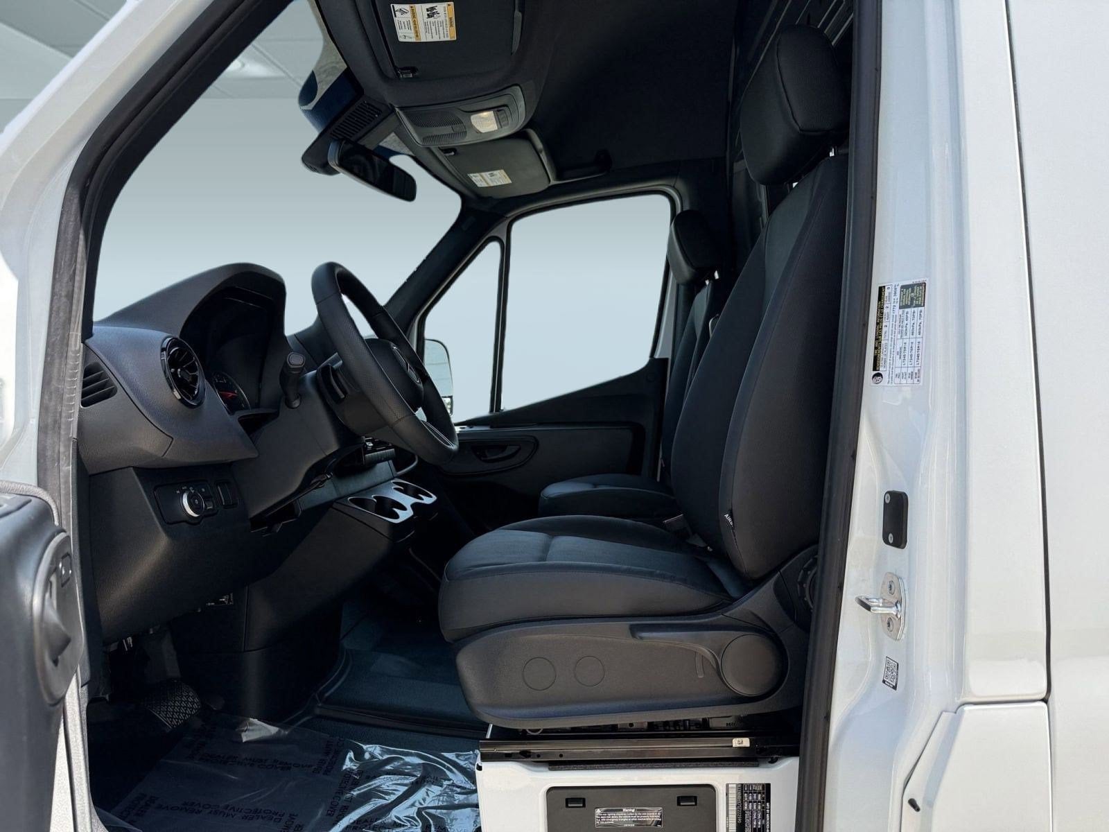 2025 Mercedes-Benz Sprinter Cargo Van Base - Photo 6