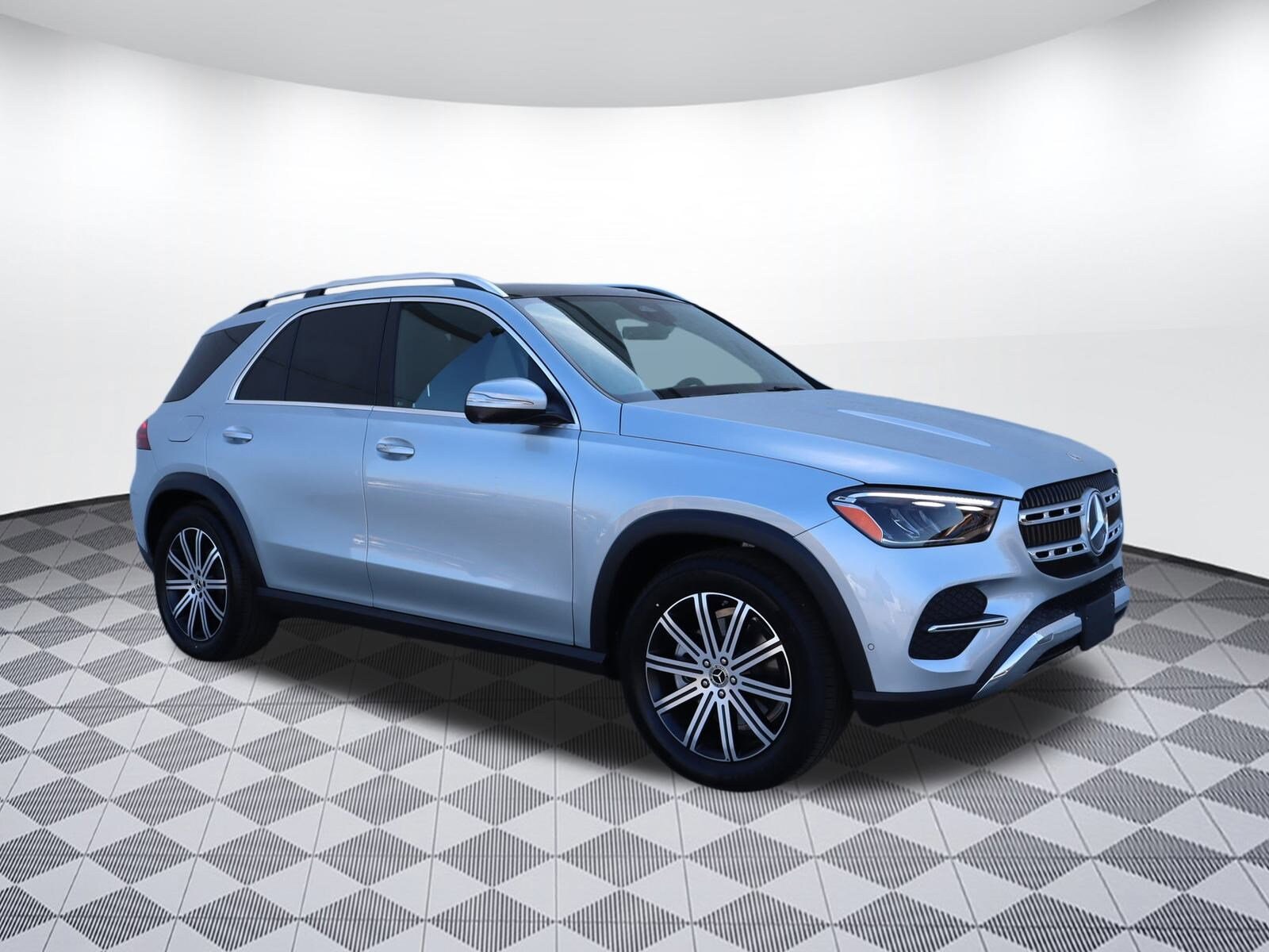 2025 Mercedes Benz GLE 350 4MATIC photo 3