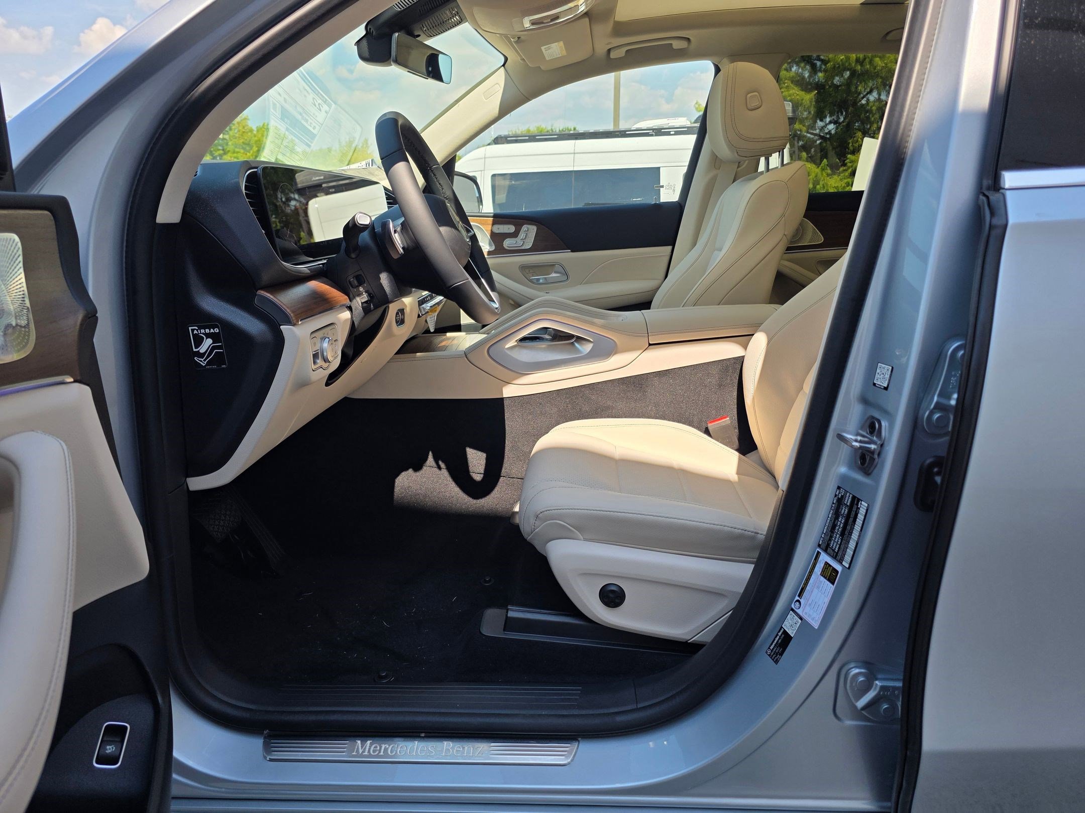 2026 Mercedes Benz GLE 350 4MATIC photo 4