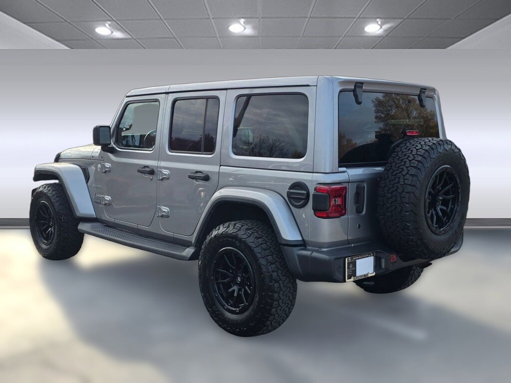 2018 Jeep Wrangler Unlimited Sahara photo 3