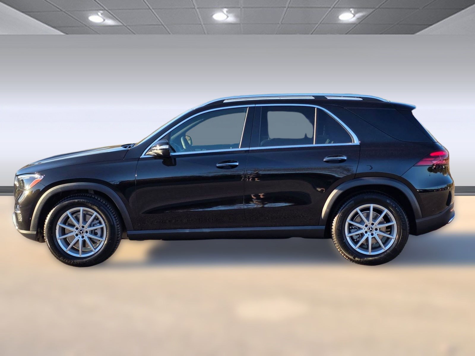 2026 Mercedes Benz GLE 350 4MATIC photo 2