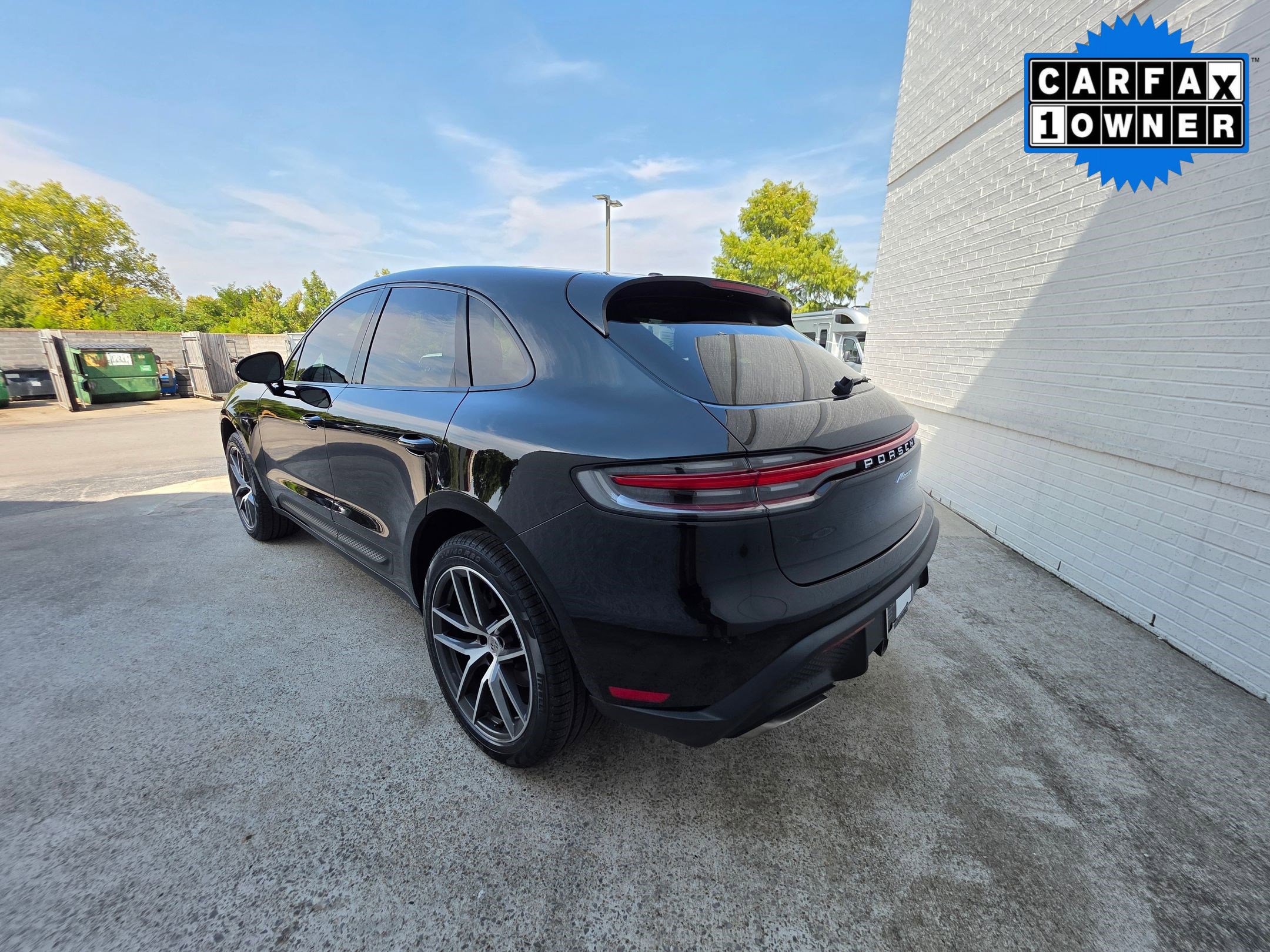 2023 Porsche Macan T photo 3