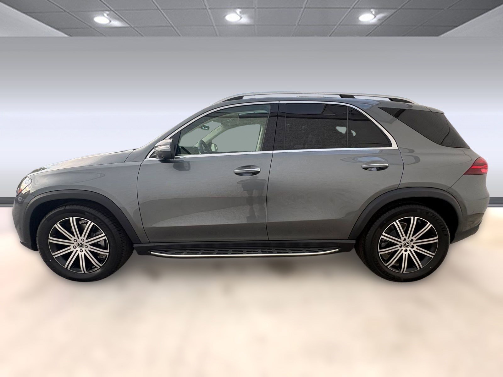 2026 Mercedes Benz GLE 350 4MATIC photo 2