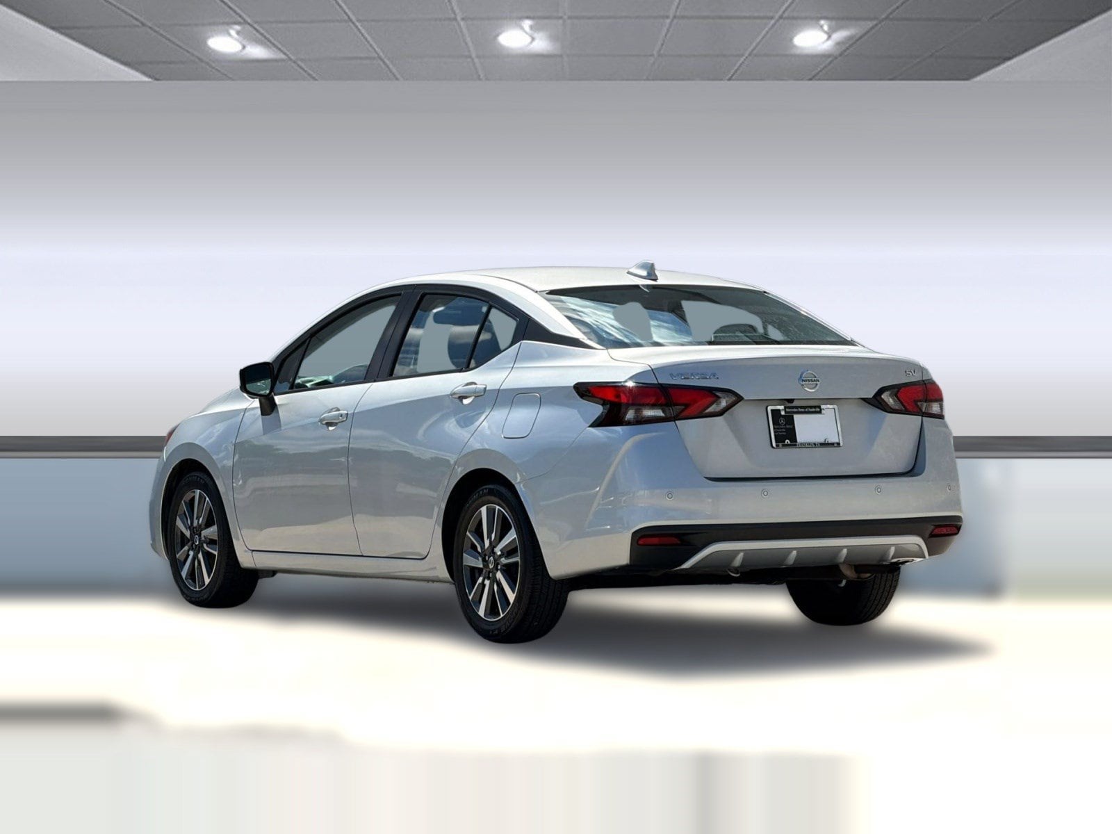 Versa SV Sedan