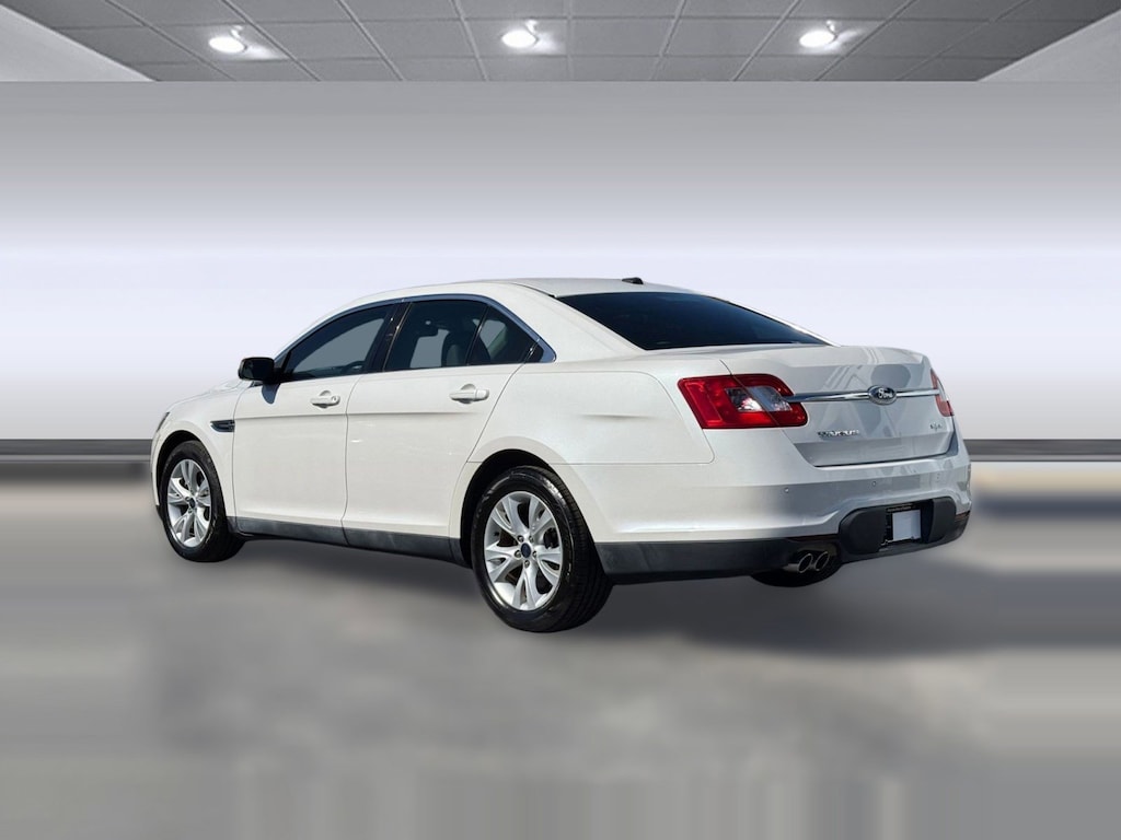Used 2011 Ford Taurus SEL Sedan