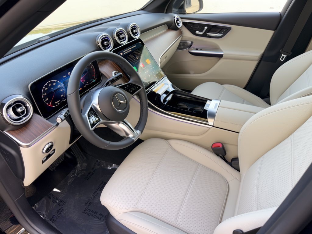 New 2027 Mercedes-Benz GLC 300 4MATIC SUV