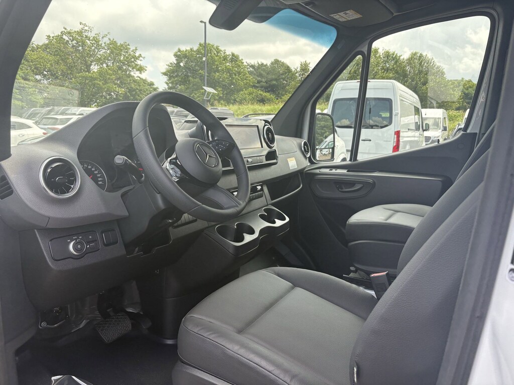 New 2025 Mercedes-Benz Sprinter Cargo Van 2500 High Roof I4 Diesel HO 170" RWD 2500 High Roof I4 Diesel HO 170 RWD