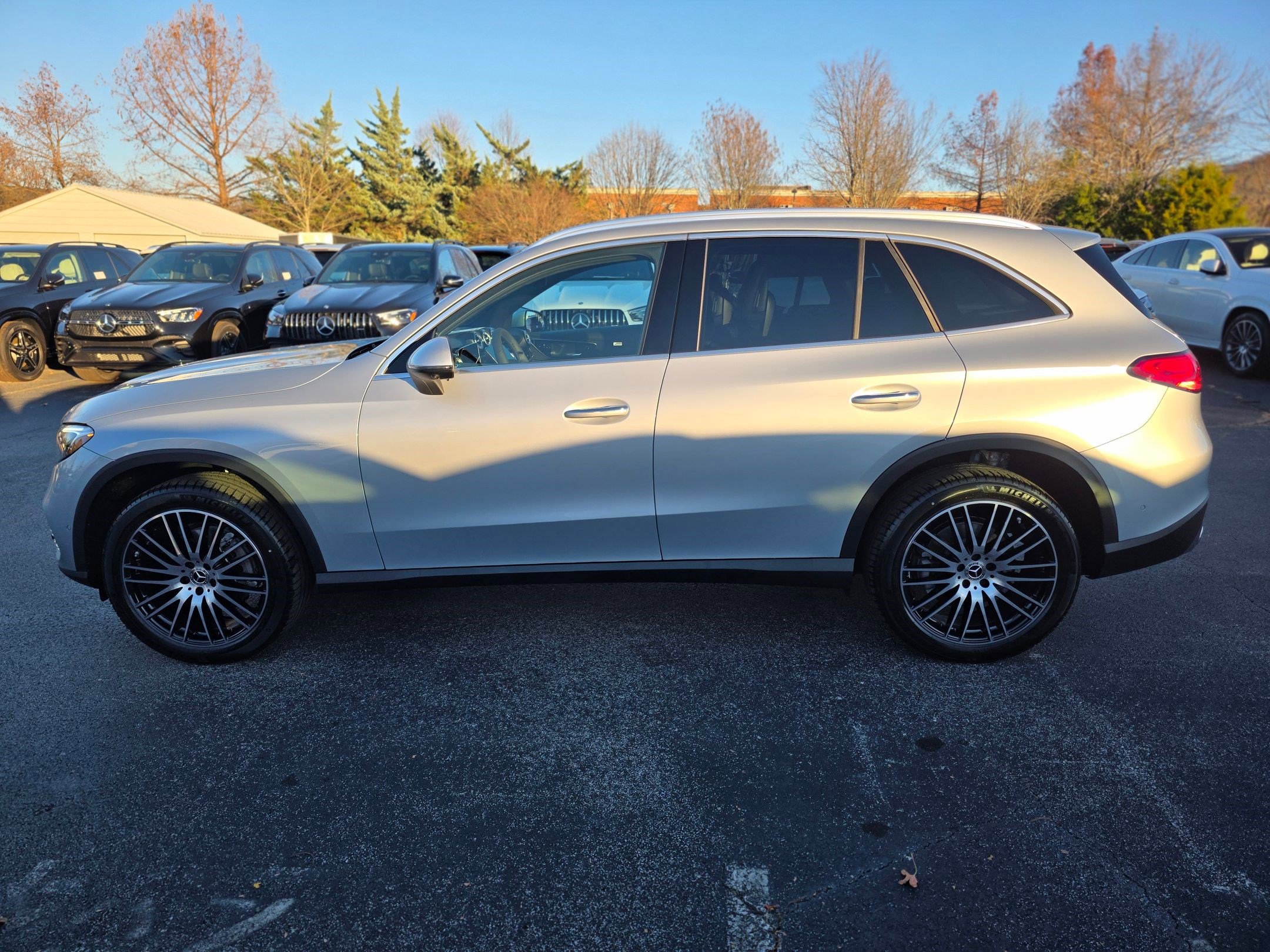 2026 Mercedes Benz GLC 300 4MATIC photo 2