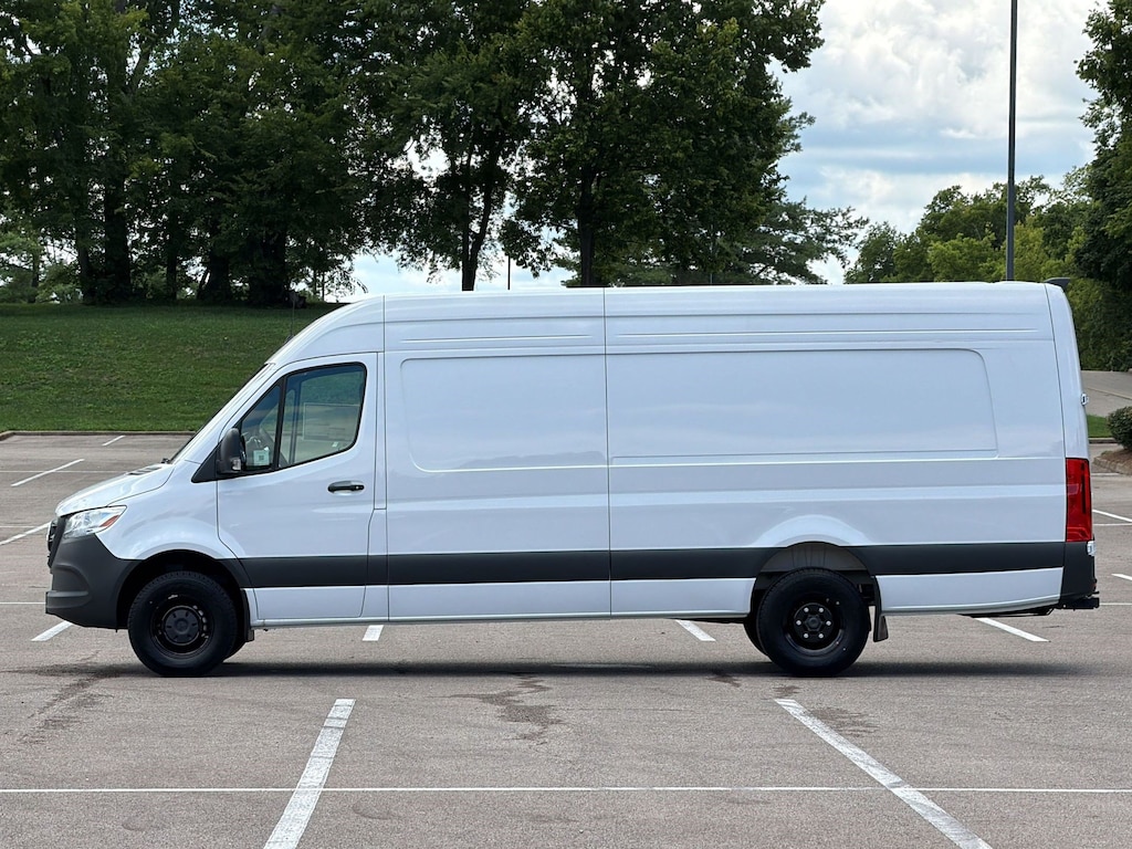 New 2026 Mercedes-Benz Sprinter Cargo Van 3500 High Roof I4 Diesel HO 170" Extended RWD 3500 High Roof I4 Diesel HO 170 Extended RWD