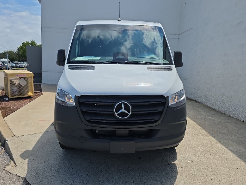 New 2025 Mercedes-Benz Sprinter Cargo Van 2500 Standard Roof I4 Diesel 144" RWD 2500 Standard Roof I4 Diesel 144 RWD