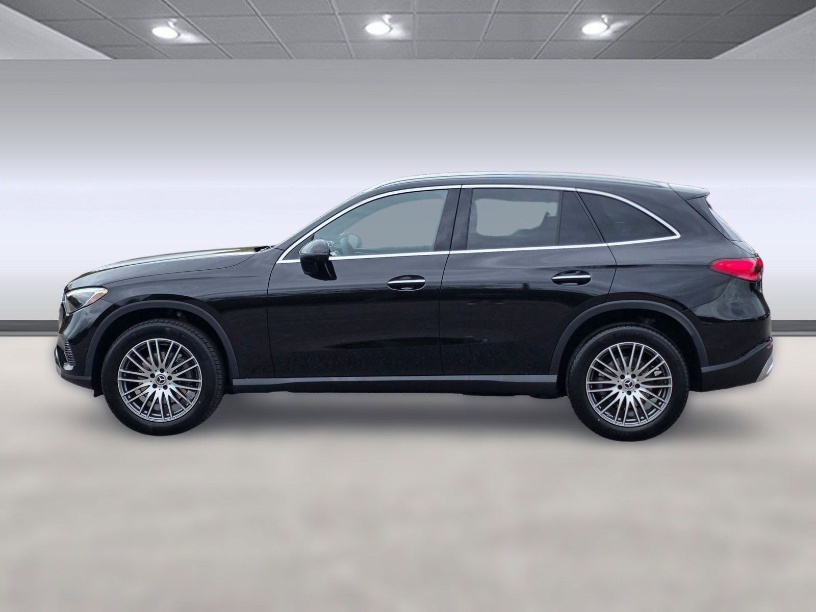 2026 Mercedes Benz GLC 300 4MATIC photo 2