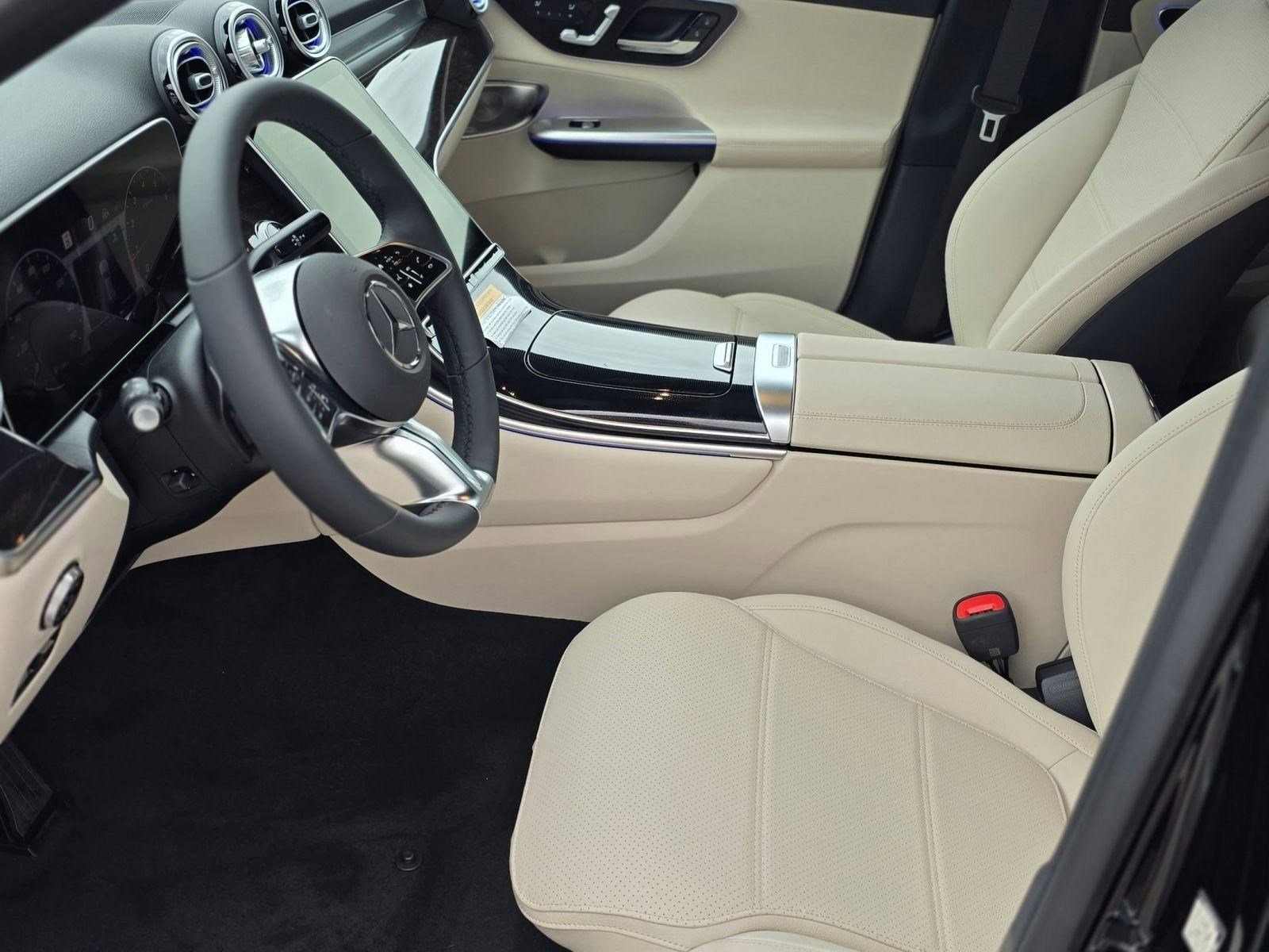 2026 Mercedes Benz GLC 300 4MATIC photo 4