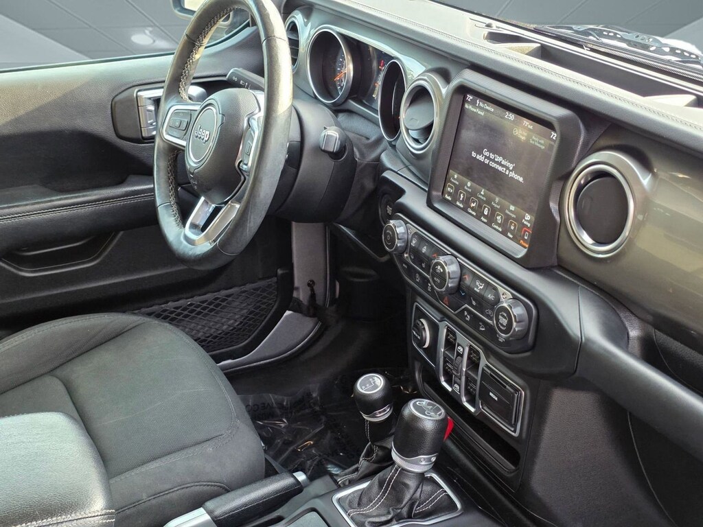 2018 Jeep Wrangler Unlimited Sahara photo 4