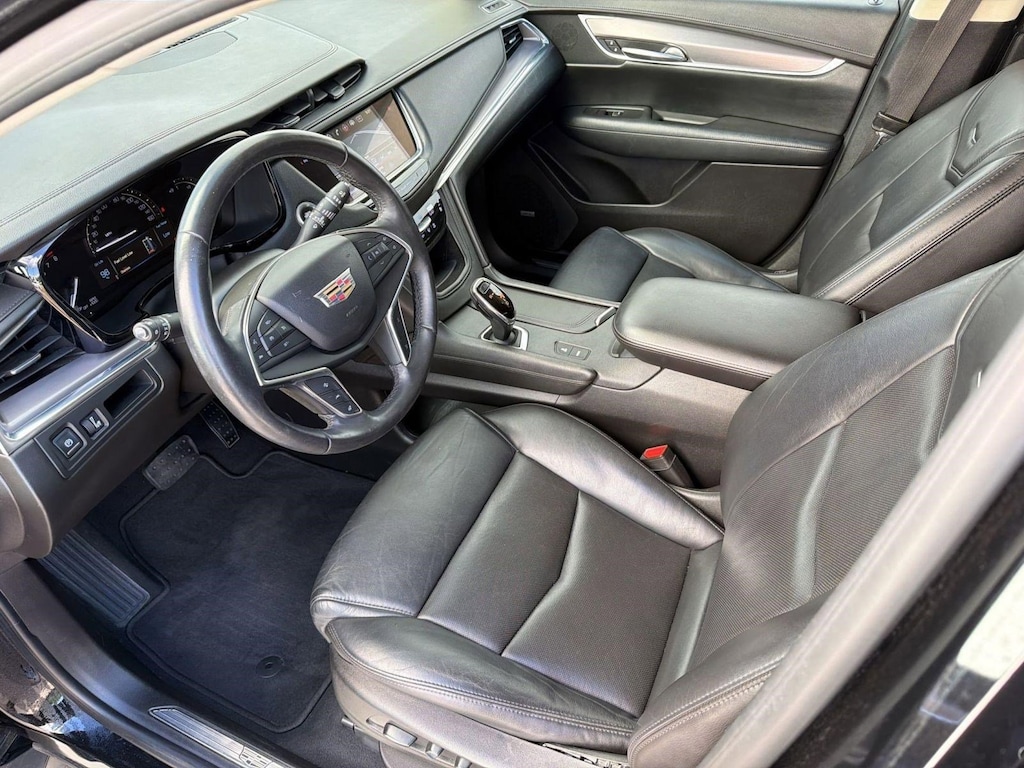 Used 2018 CADILLAC XT5 Premium Luxury FWD SUV