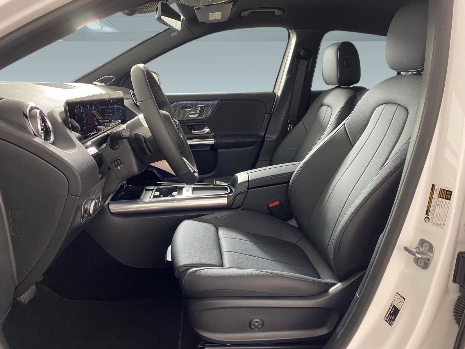 2026 Mercedes Benz GLA 250 4MATIC photo 4