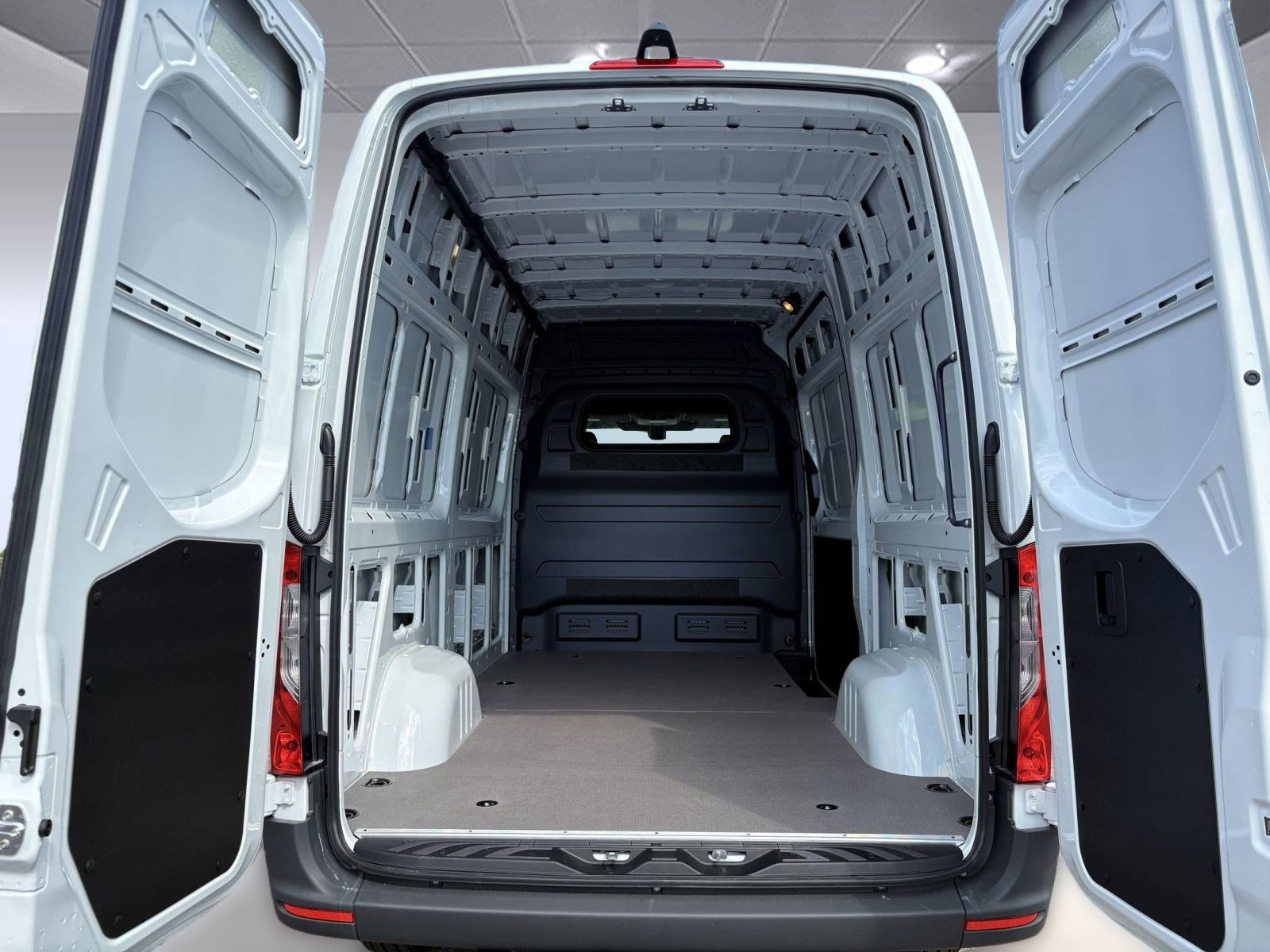 2025 Mercedes-Benz Sprinter Cargo Van Base - Photo 30