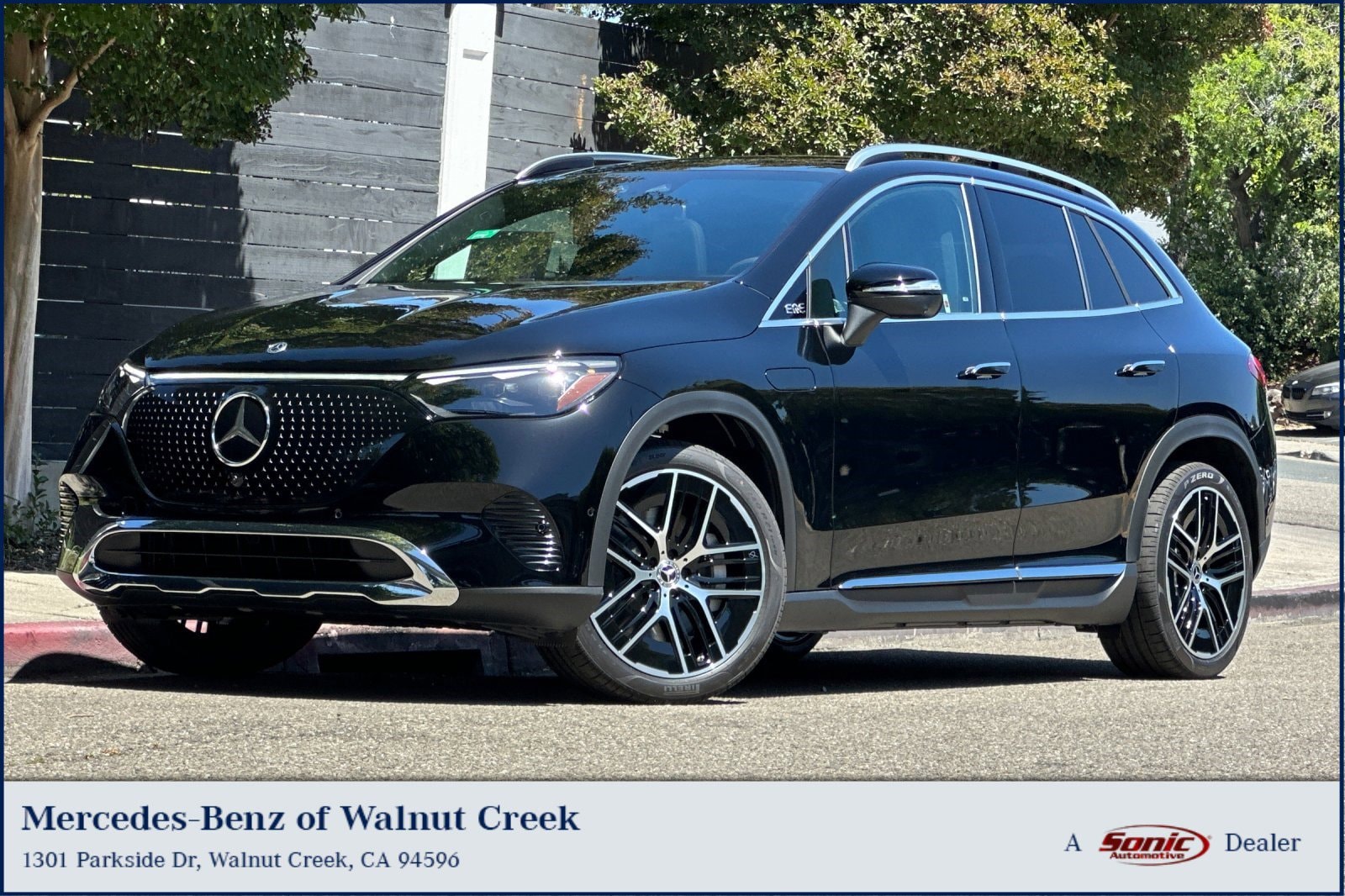 2026 Mercedes-Benz EQE SUV EQE 320+'s photo