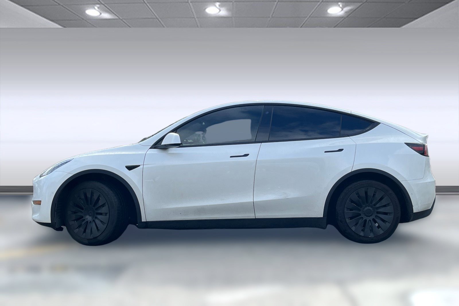 2021 Tesla Model Y Long Range photo 2