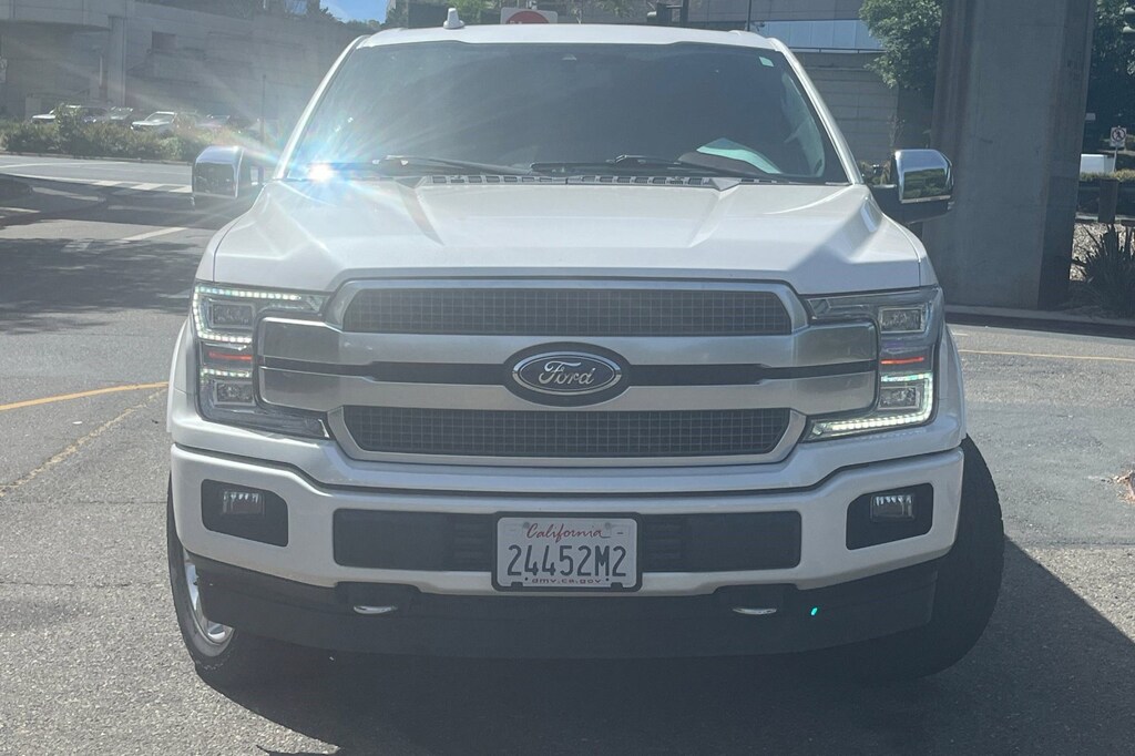Used 2018 Ford F-150 Platinum 4WD SuperCrew 5.5' Box Truck SuperCrew Cab
