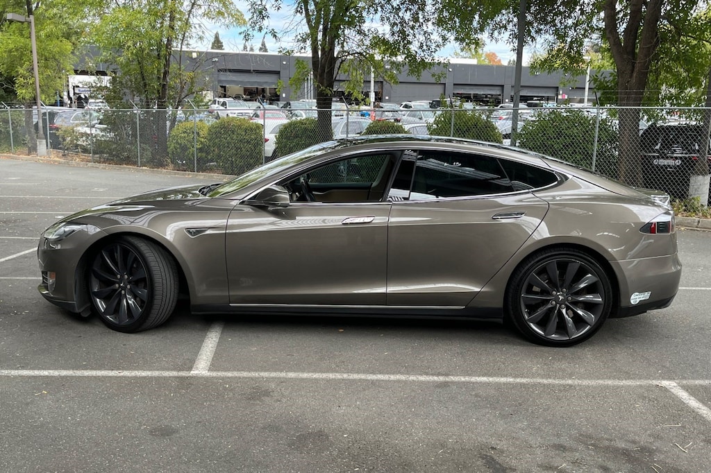 Used 2015 Tesla Model S 4dr Sdn AWD 85D Sedan