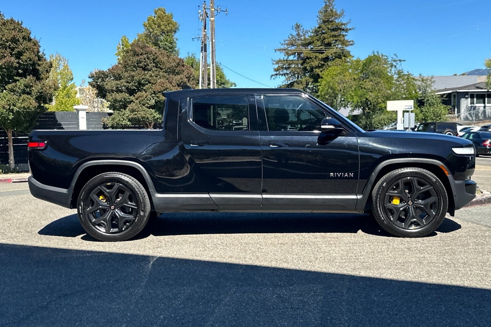 R1T Launch Edition AWD Truck Crew Cab