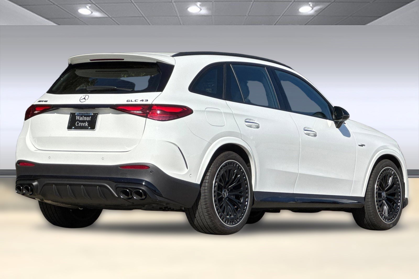 2024 Mercedes Benz GLC AMG 43 4MATIC photo 3