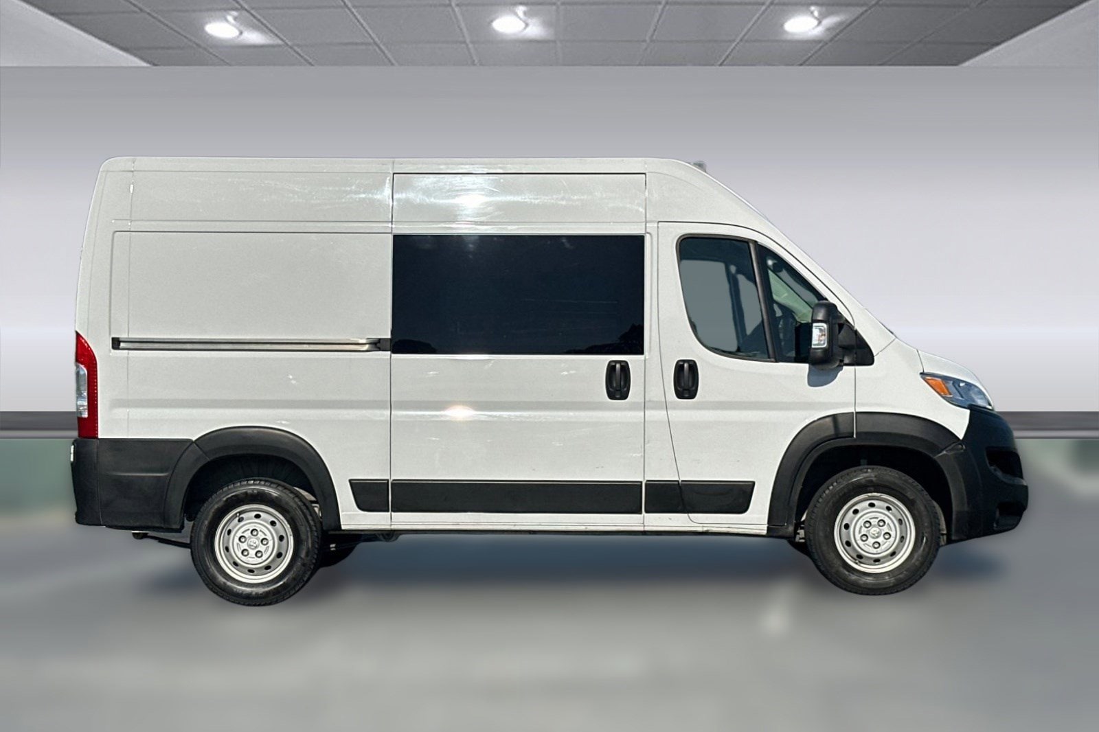 2023 Ram Promaster Cargo Van 2500 High Roof 136" WB photo 3