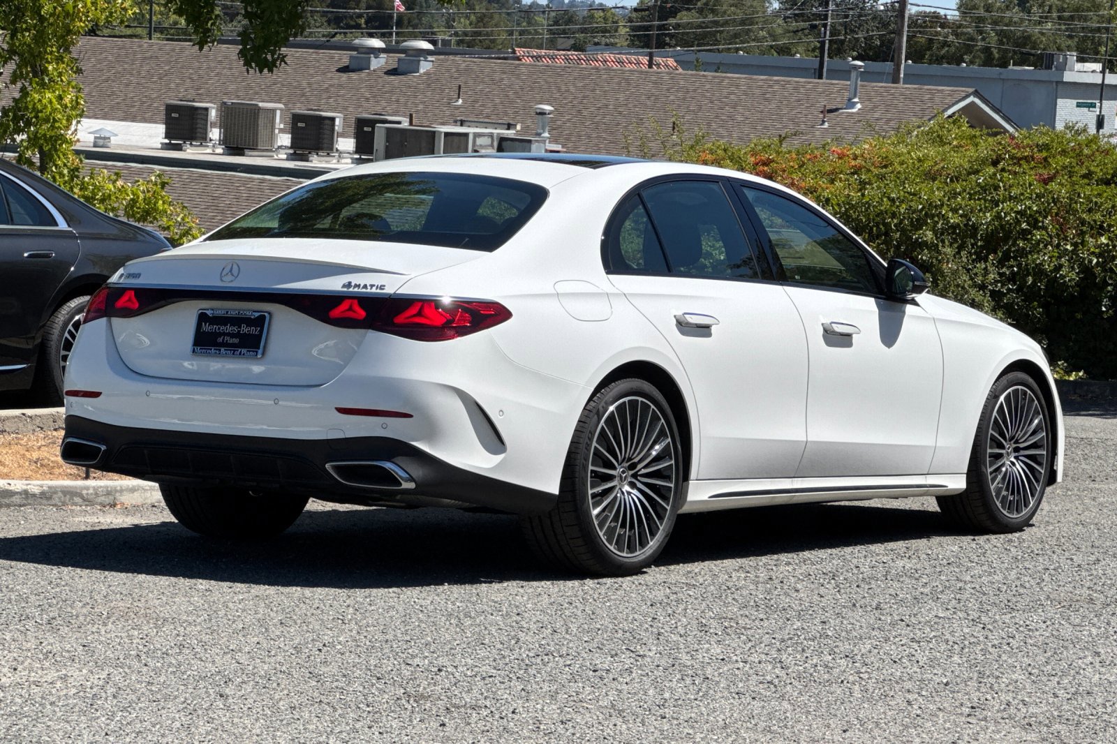 2025 Mercedes Benz E 350 4MATIC photo 3