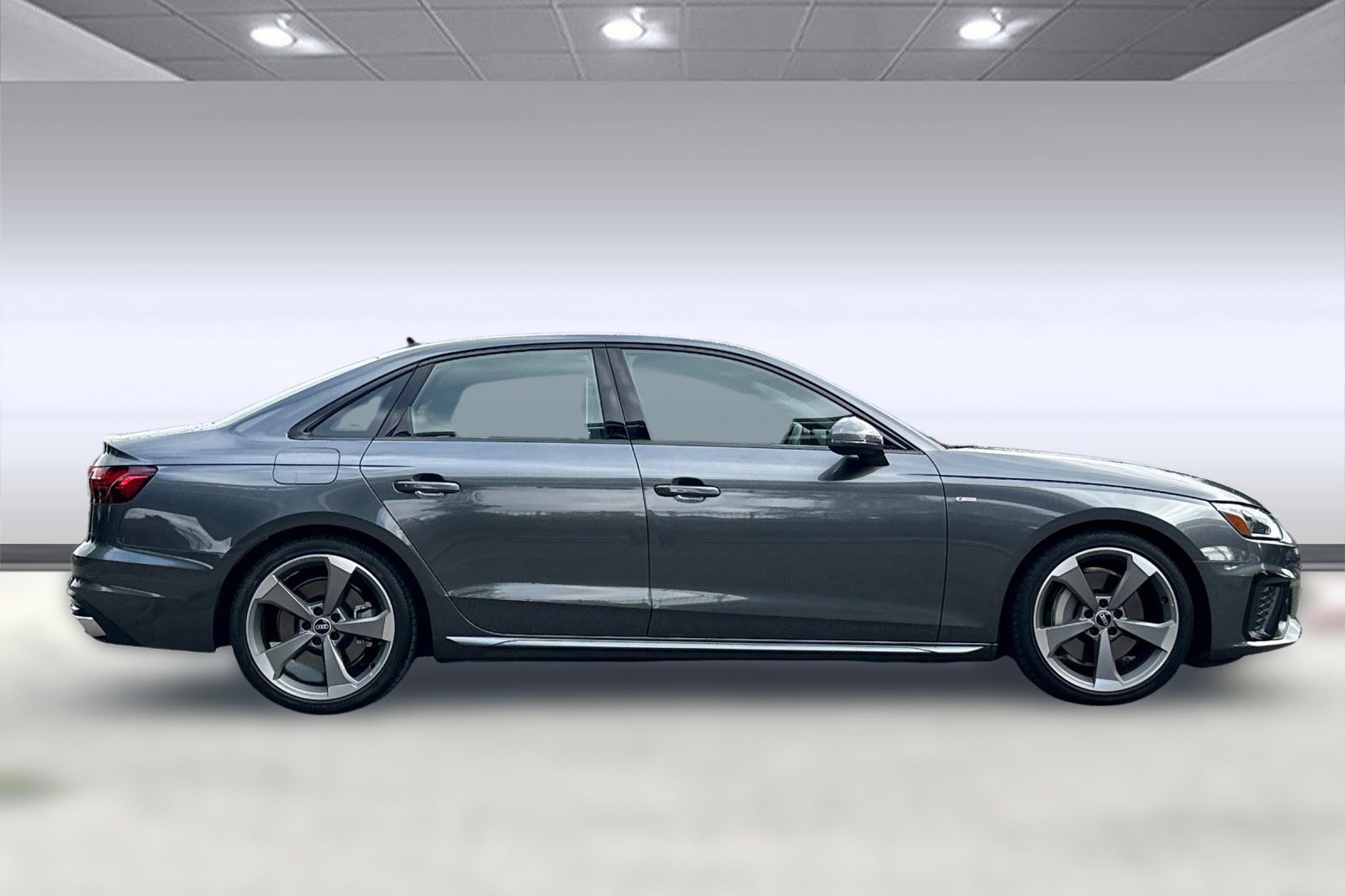 2021 Audi A4 S line Premium Plus 45 TFSI Quattro photo 2