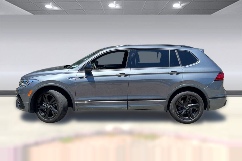Used 2023 Volkswagen Tiguan 2.0T SE R-Line Black FWD SUV