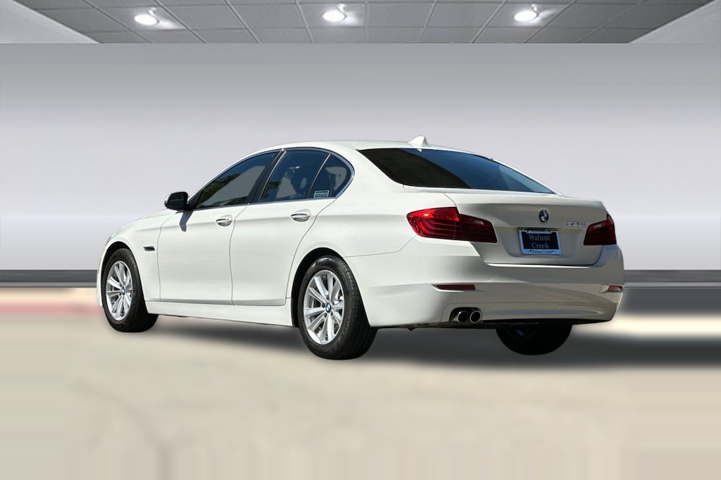 Used 2015 BMW 5 Series 4dr Sdn 528i RWD Sedan