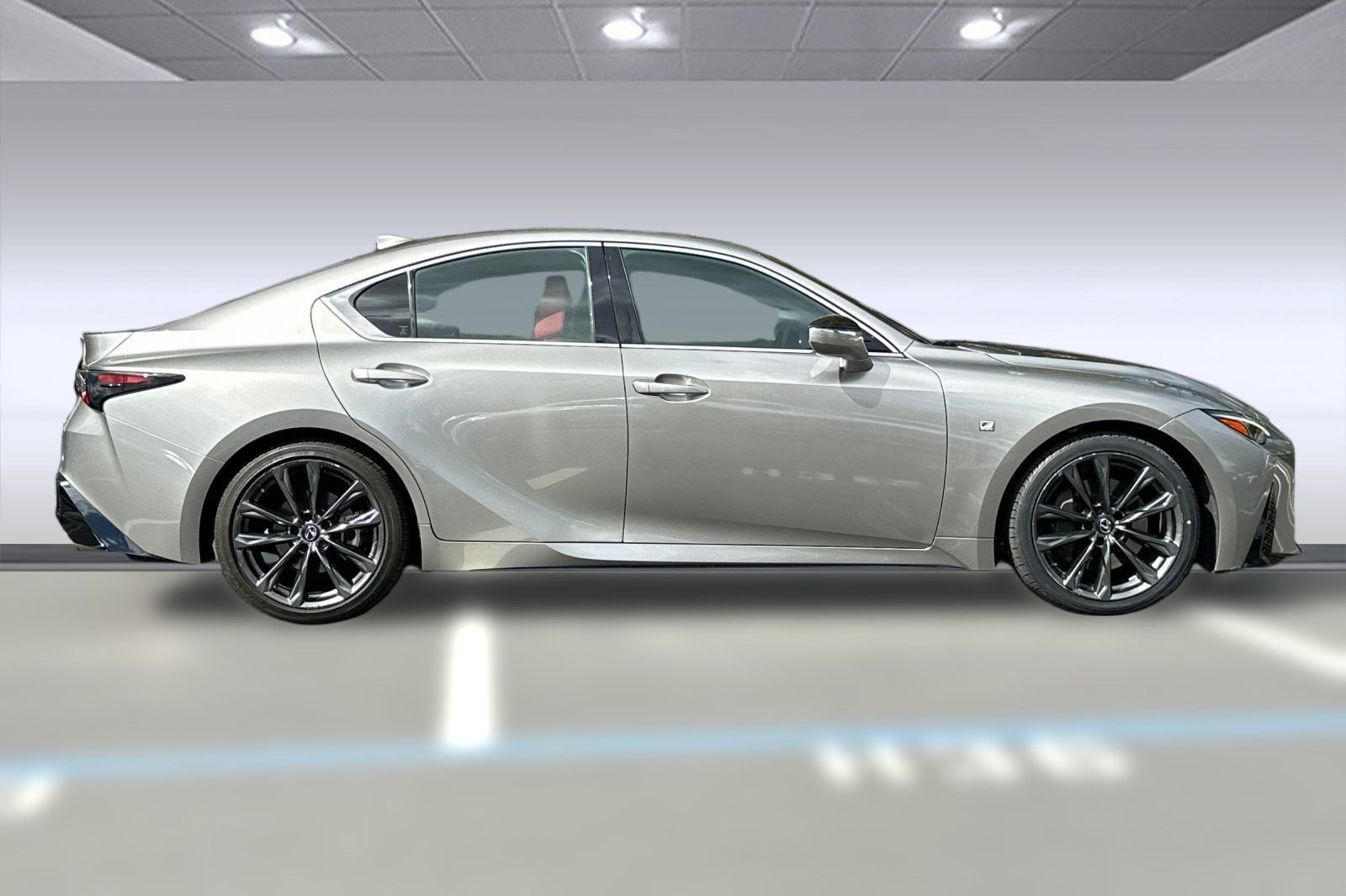 2023 Lexus IS 350 F SPORT photo 2
