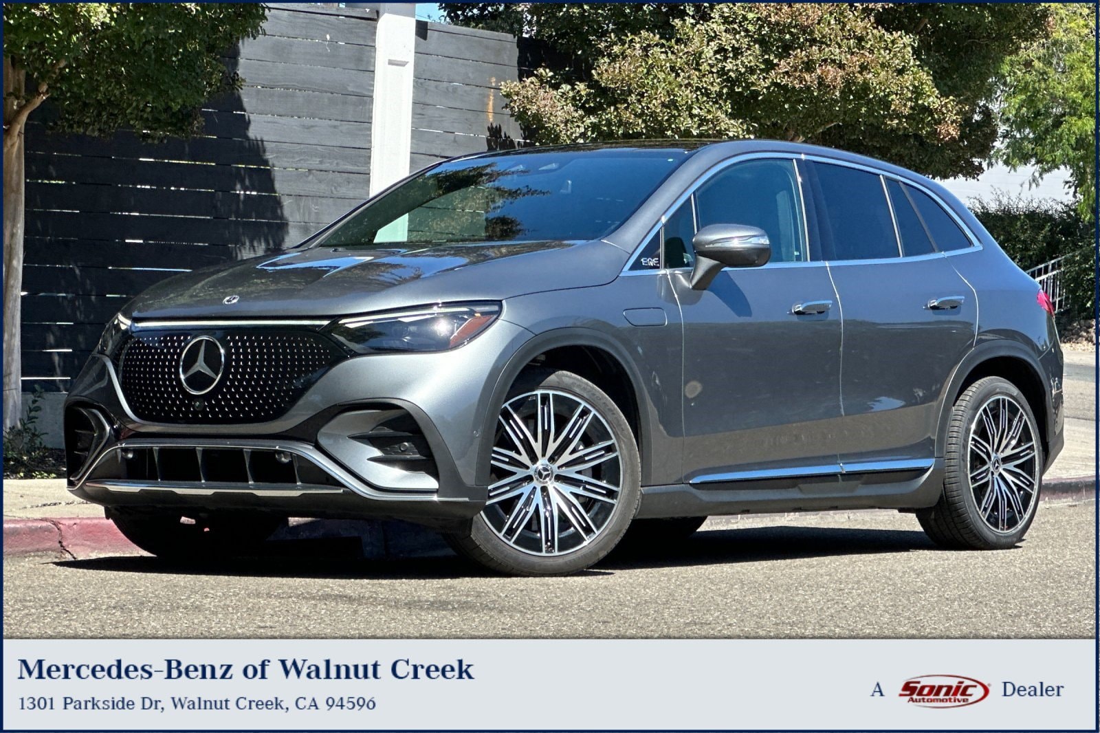 2023 Mercedes-Benz EQE SUV EQE 500 4MATIC's photo