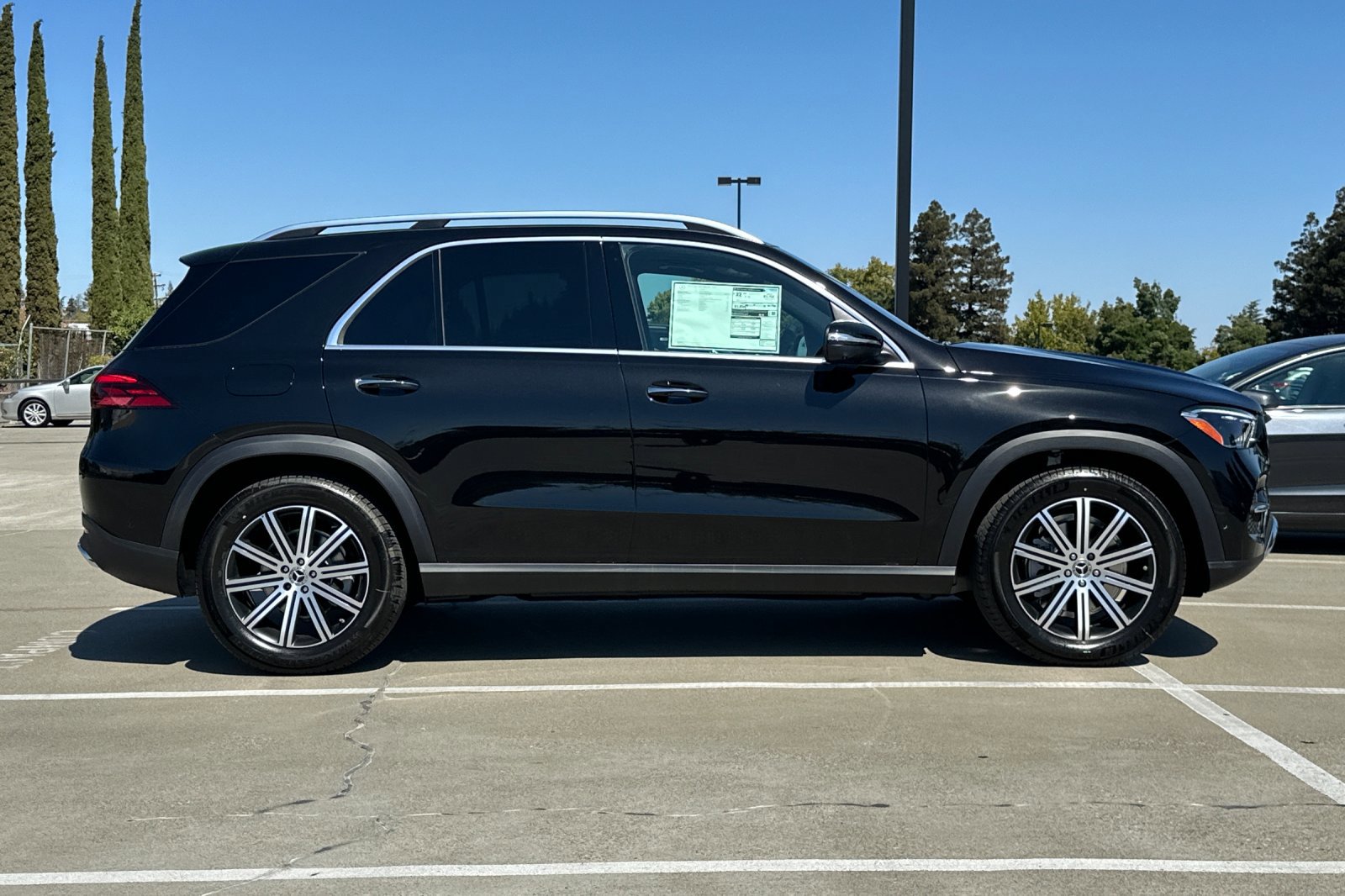 2026 Mercedes Benz GLE 350 4MATIC photo 2