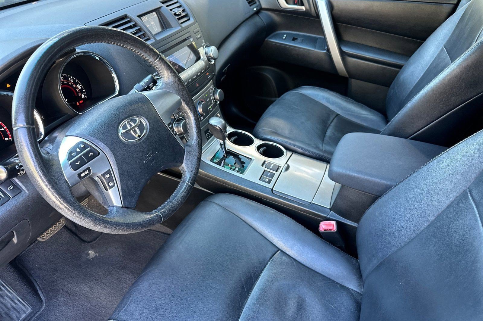 2012 Toyota Highlander Base Hybrid photo 3